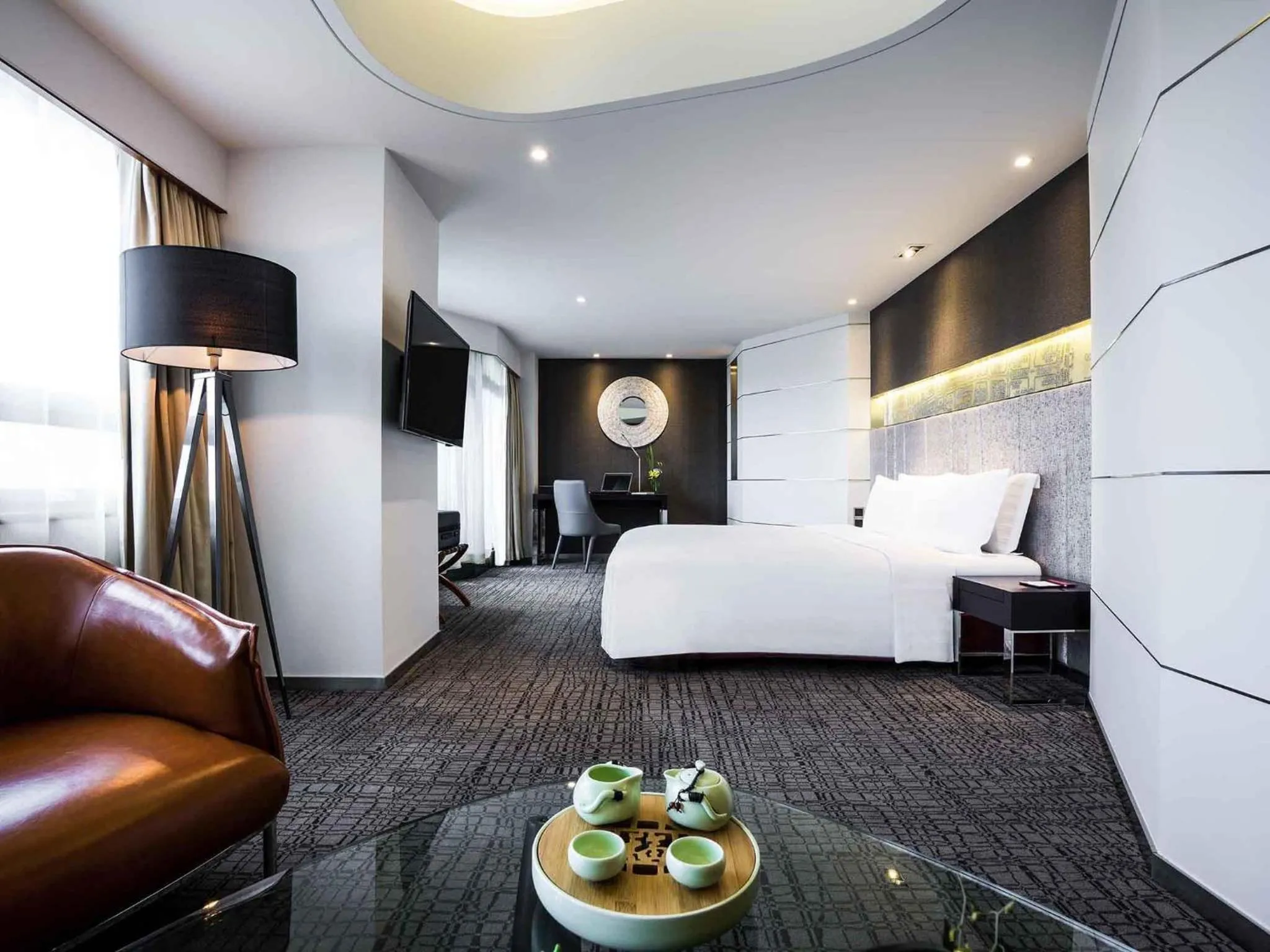 Bedroom, Bed in Grand Mercure Shanghai Hongqiao