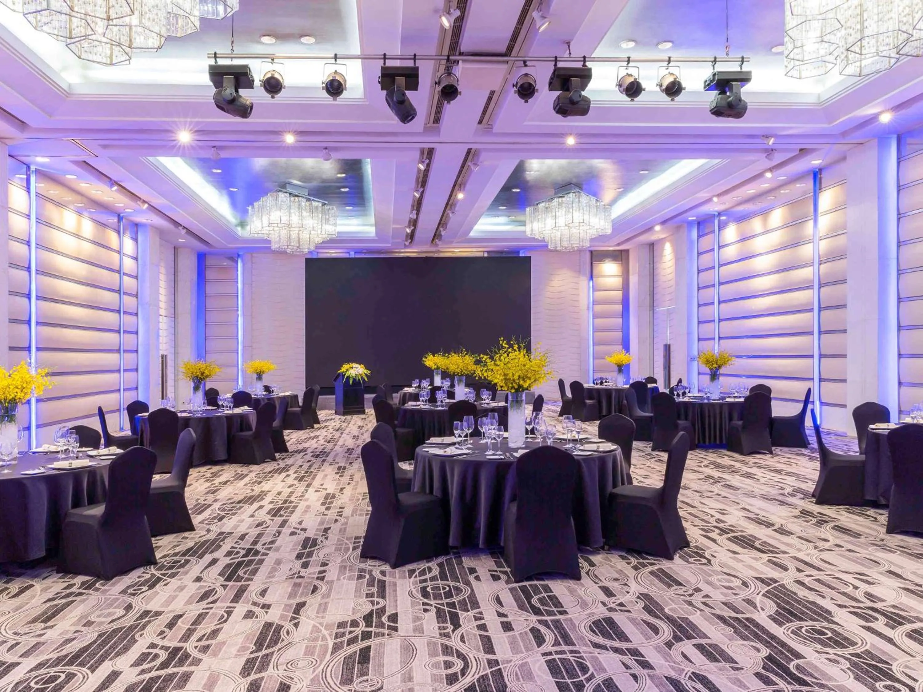 On site in Grand Mercure Shanghai Hongqiao