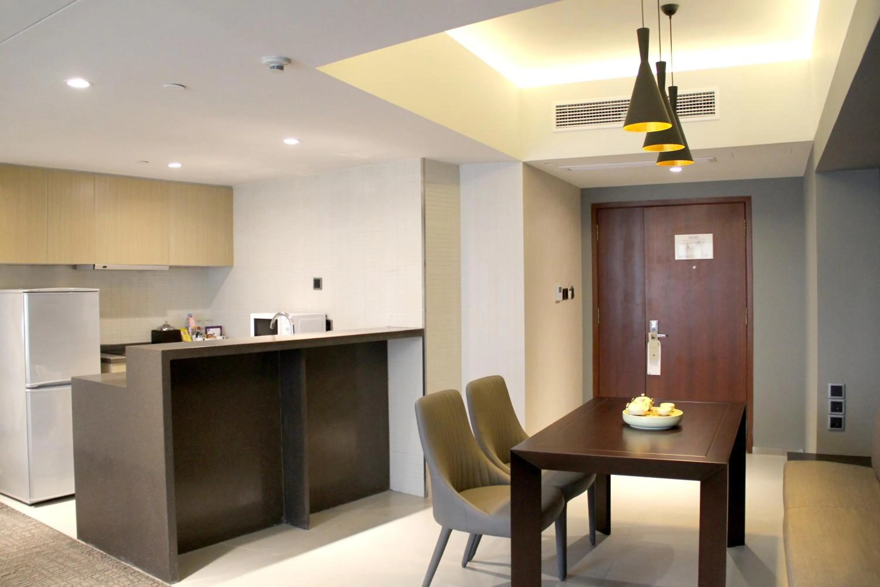 Dining area in Grand Mercure Shanghai Hongqiao