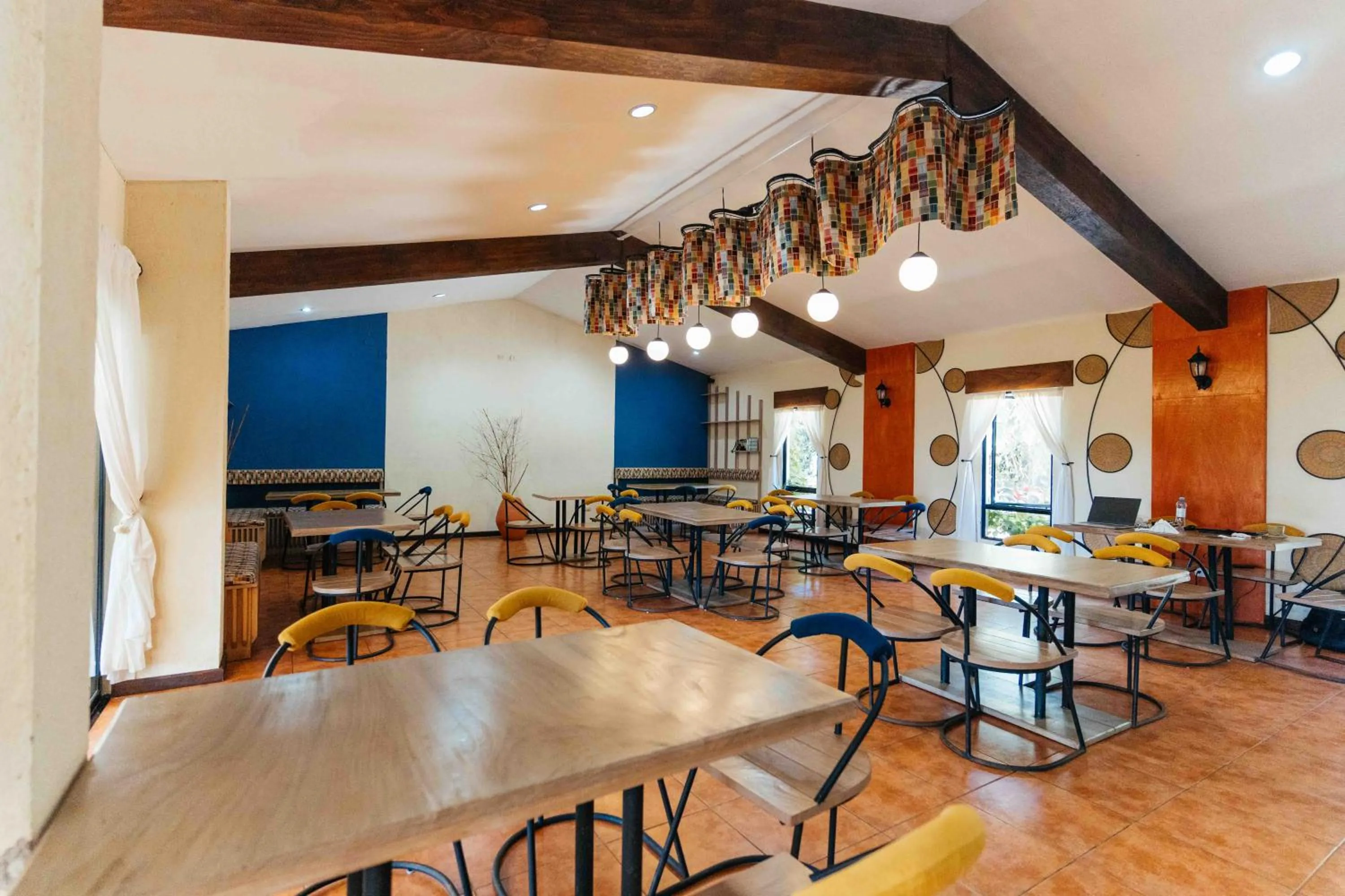 Restaurant/places to eat in Casa 1800 Ataco Hotel Boutique