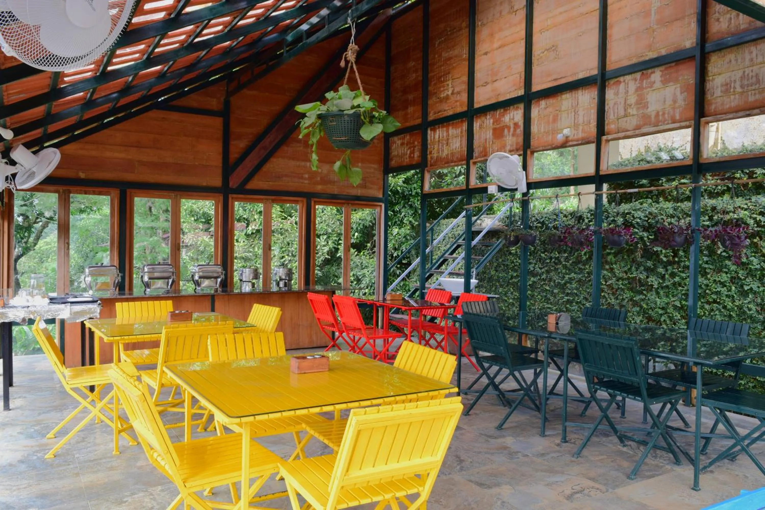 Restaurant/places to eat in Avadale Wayanad - Stag Groups Not Allowed