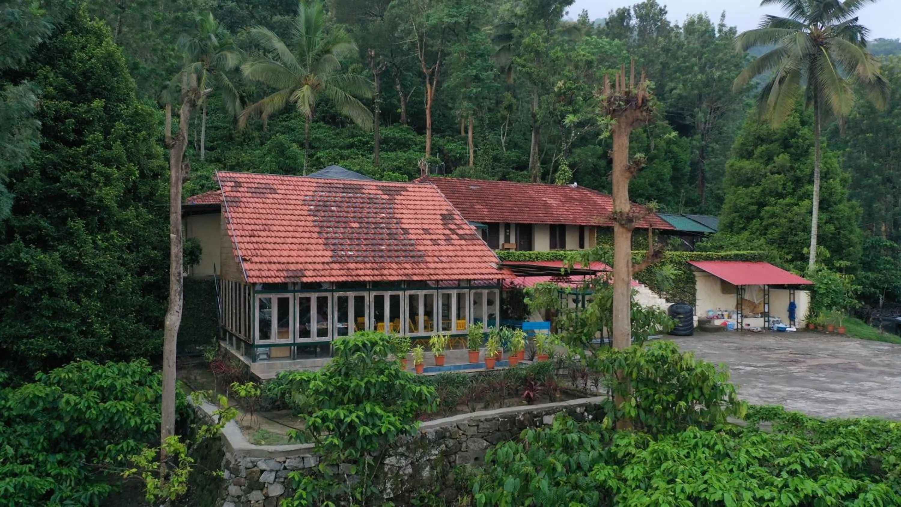 Restaurant/places to eat in Avadale Wayanad - Stag Groups Not Allowed