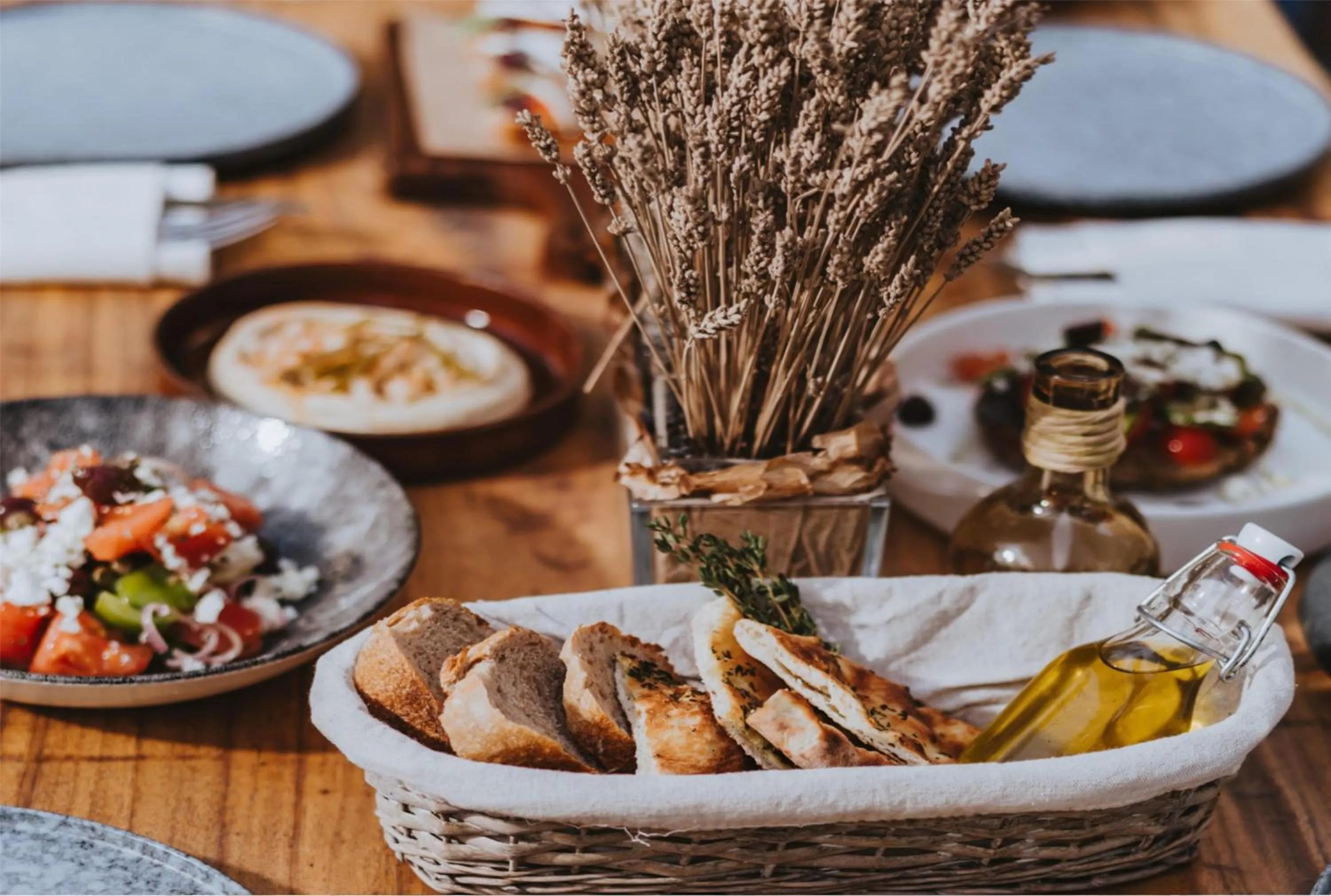 Restaurant/places to eat in Conrad Dubai