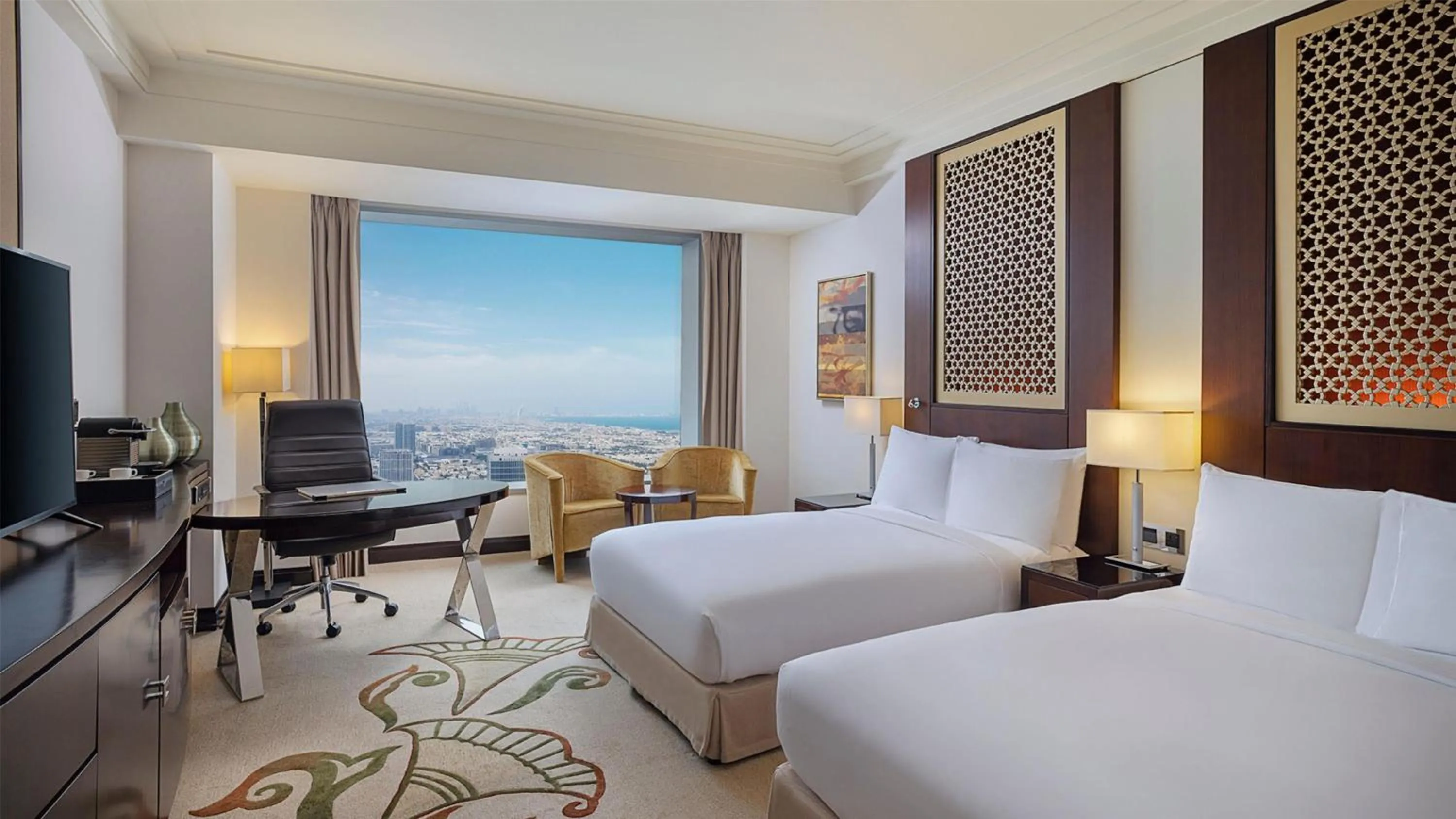 Bedroom, Bed in Conrad Dubai