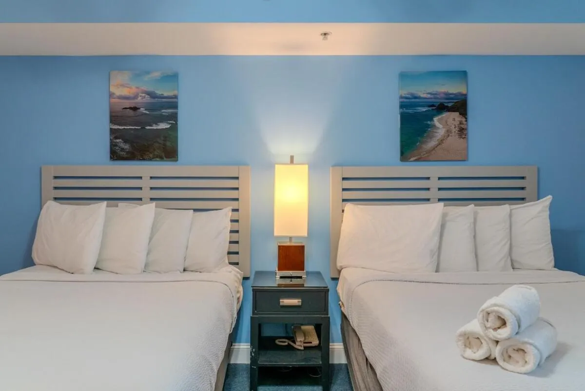 Bed in Towers On The Grove 724 Direct Oceanfront Suite Sleeps 6 guests