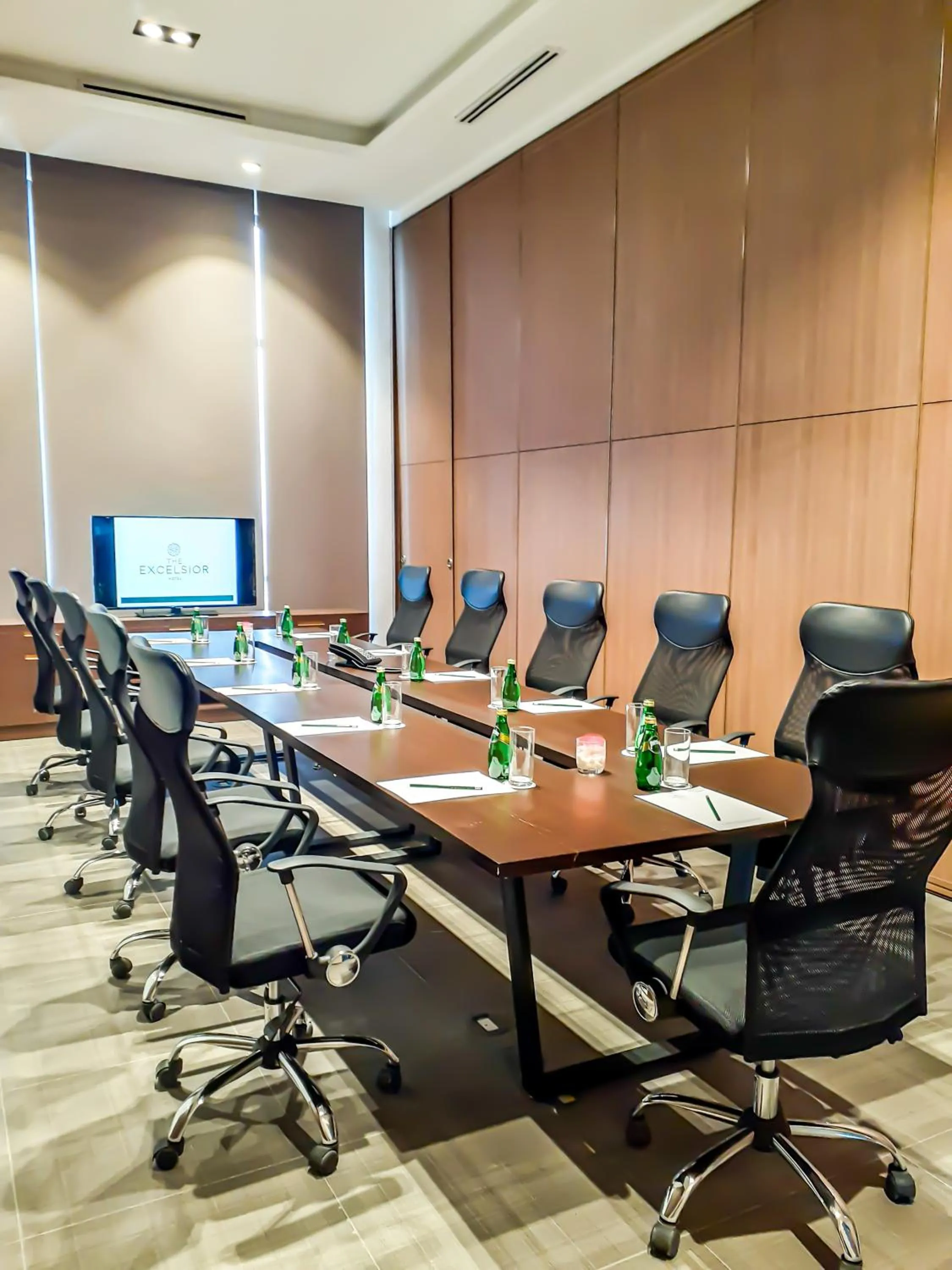 Meeting/conference room in The Excelsior Hotel Las Piñas