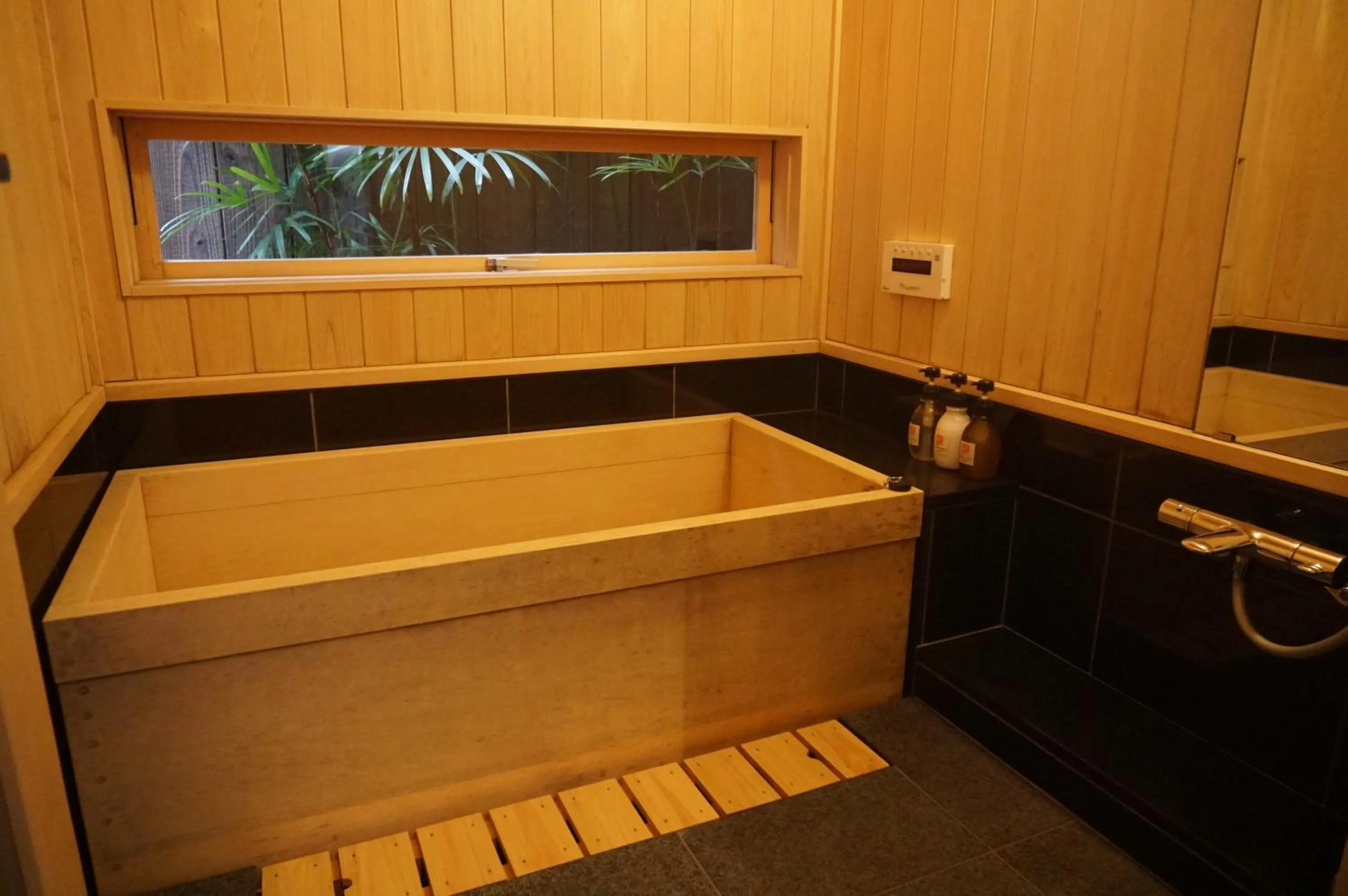Bathroom in Kanade Shijo-Shimmachi