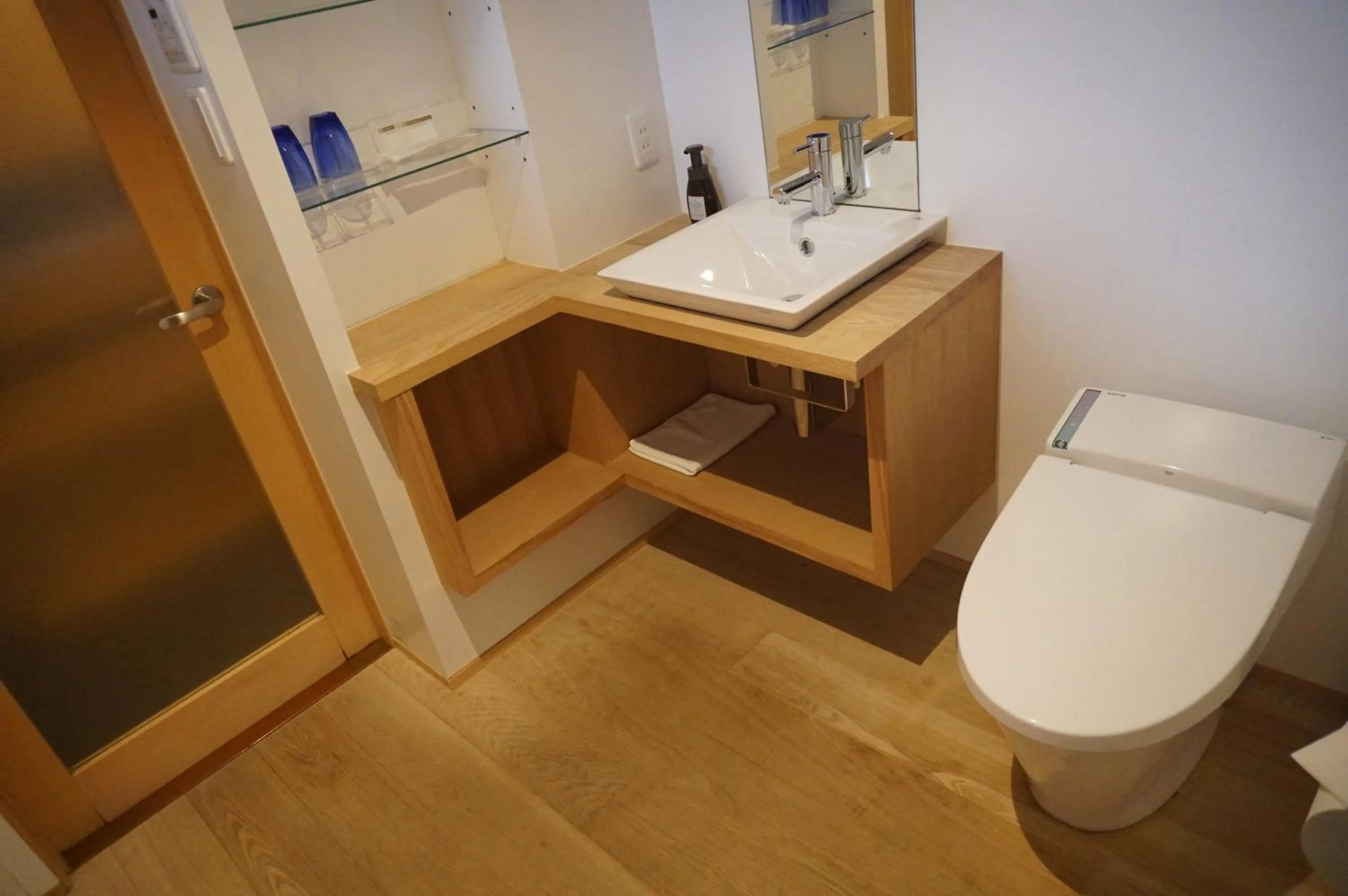 Bathroom in Kanade Shijo-Shimmachi