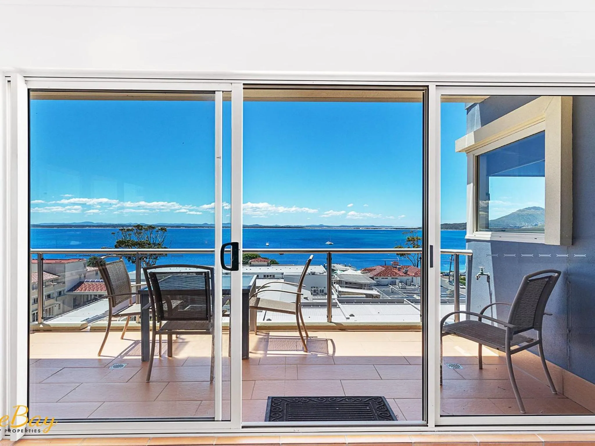 Balcony/Terrace in Breakwater Apartment 402