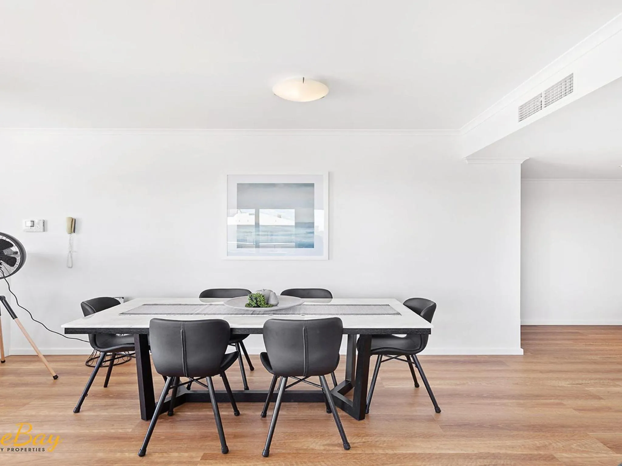Dining area in Breakwater Apartment 402