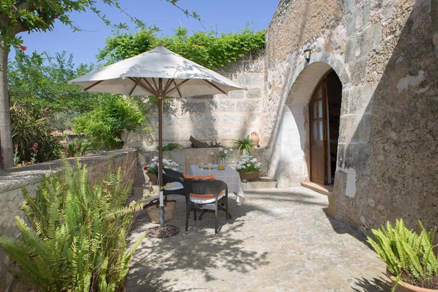 Seating area in Agroturismo Es Pla De Llodrá