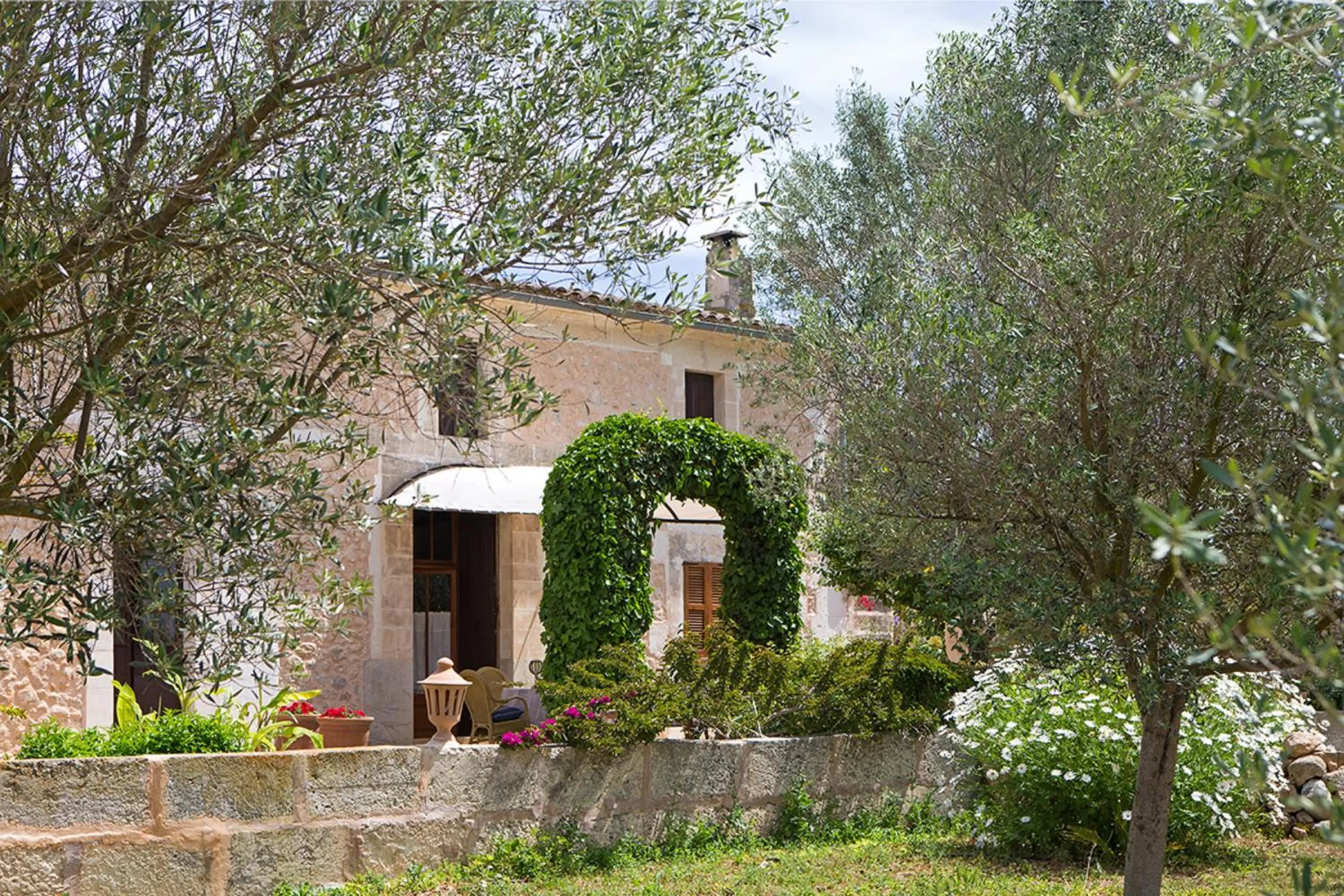 Property building in Agroturismo Es Pla De Llodrá