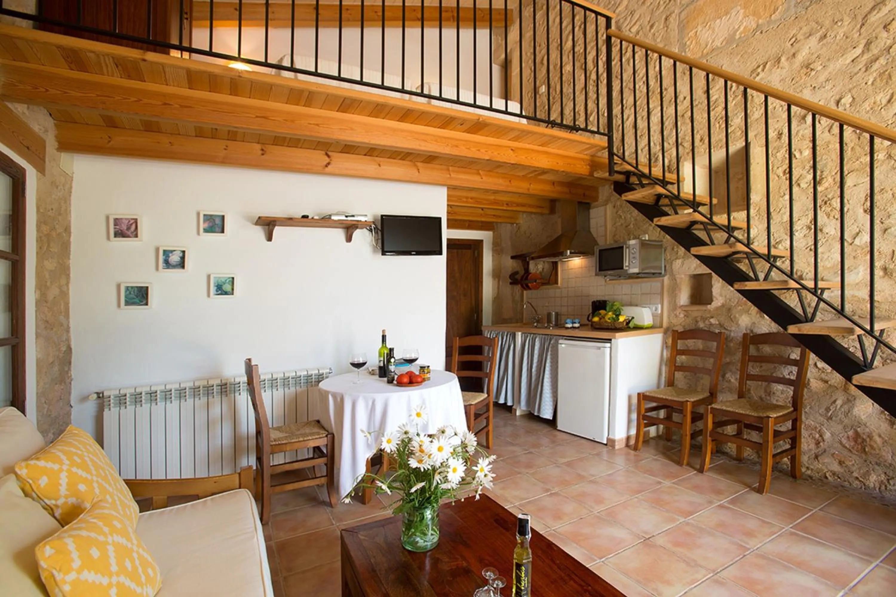 Dining area in Agroturismo Es Pla De Llodrá