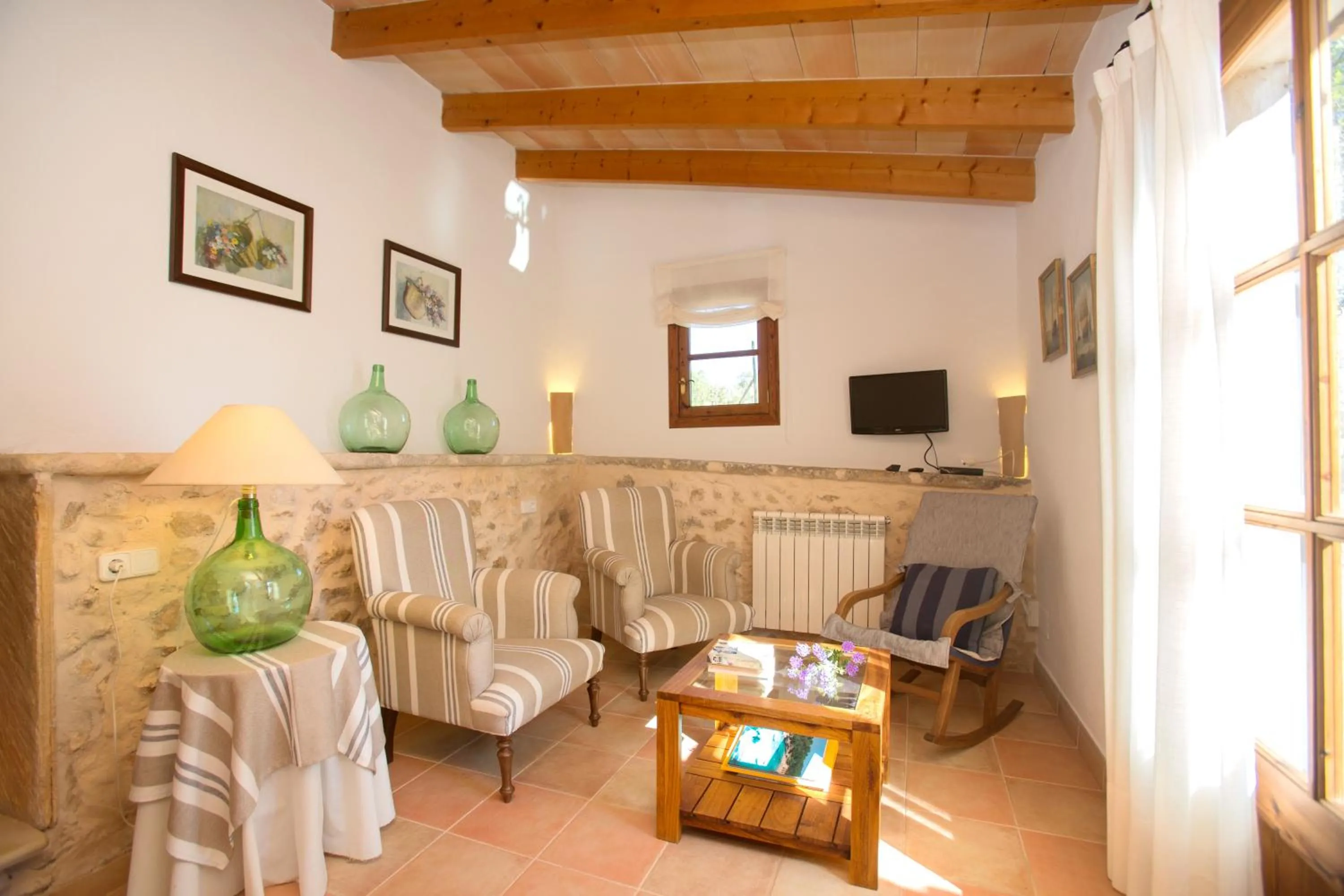 Lounge or bar in Agroturismo Es Pla De Llodrá