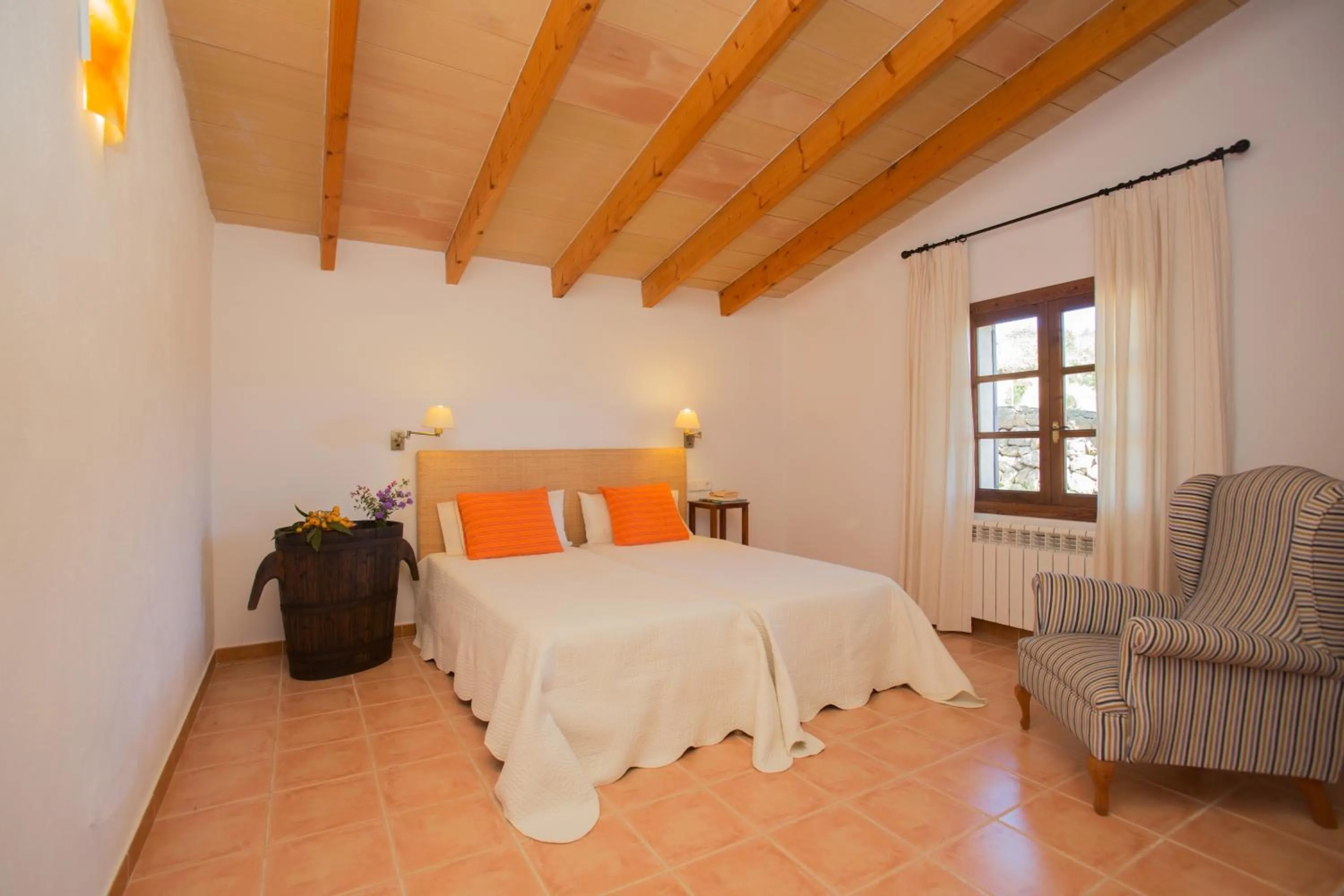 Bedroom, Bed in Agroturismo Es Pla De Llodrá