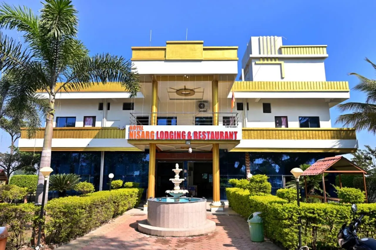 Hotel Nisarg Lodging And Restaurant