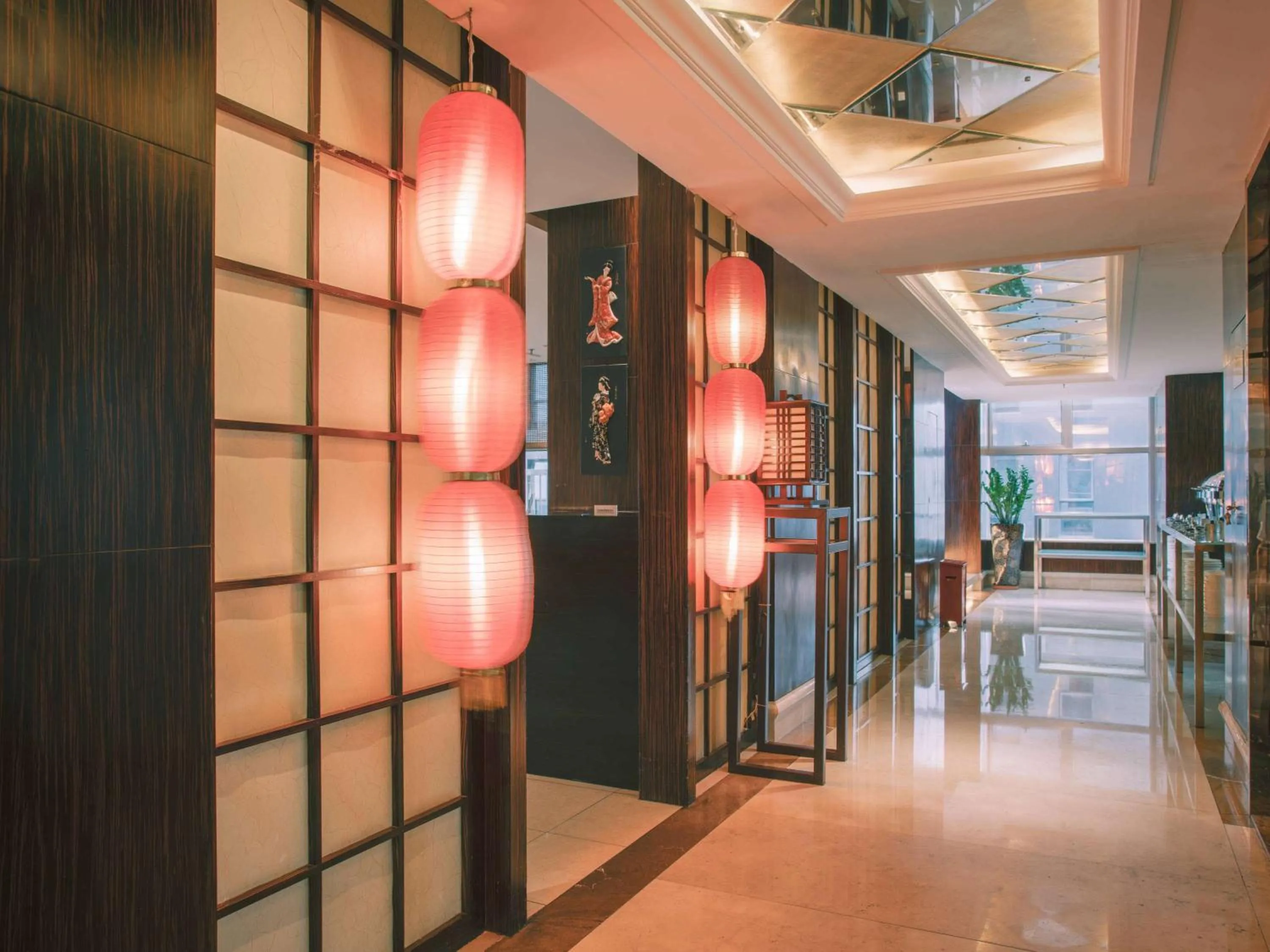 Restaurant/places to eat in Oriental Ginza Hotel Shenzhen
