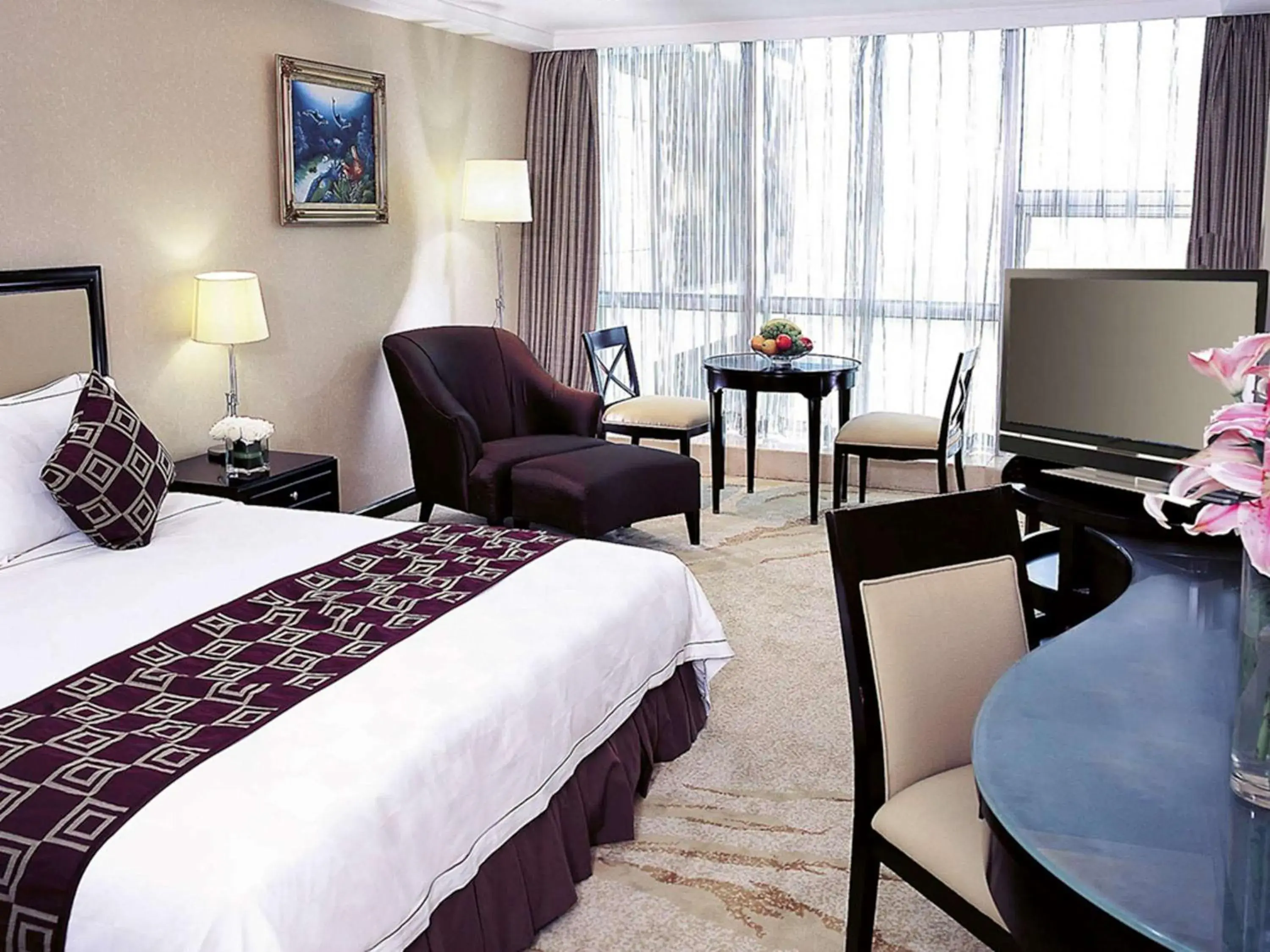 Photo of the whole room, Bed in Oriental Ginza Hotel Shenzhen Photo of the whole room, Bed in Oriental Ginza Hotel Shenzhen