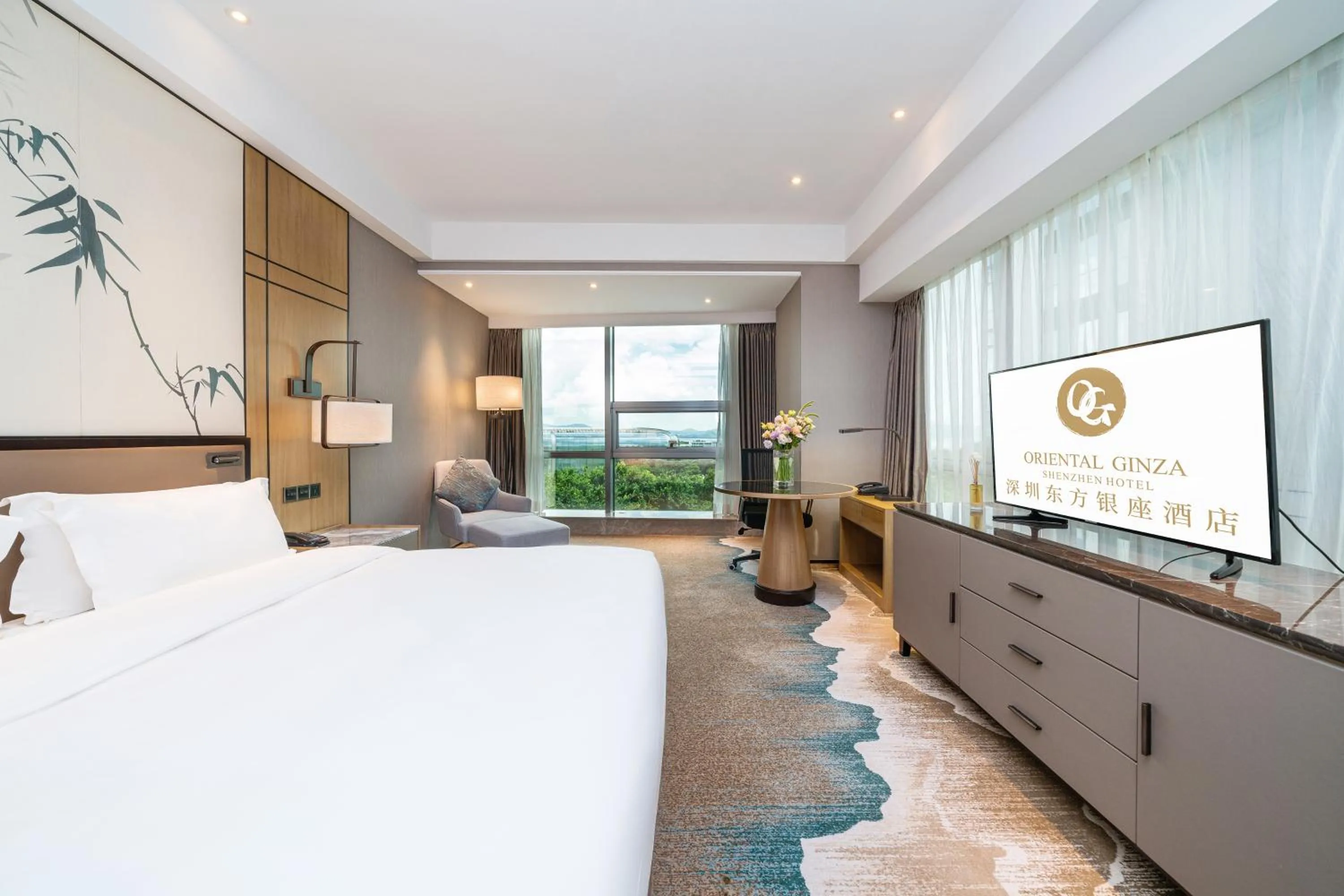 Bed in Oriental Ginza Hotel Shenzhen