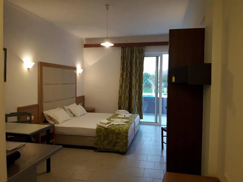 Photo of the whole room, Bed in Haridimos Apartments