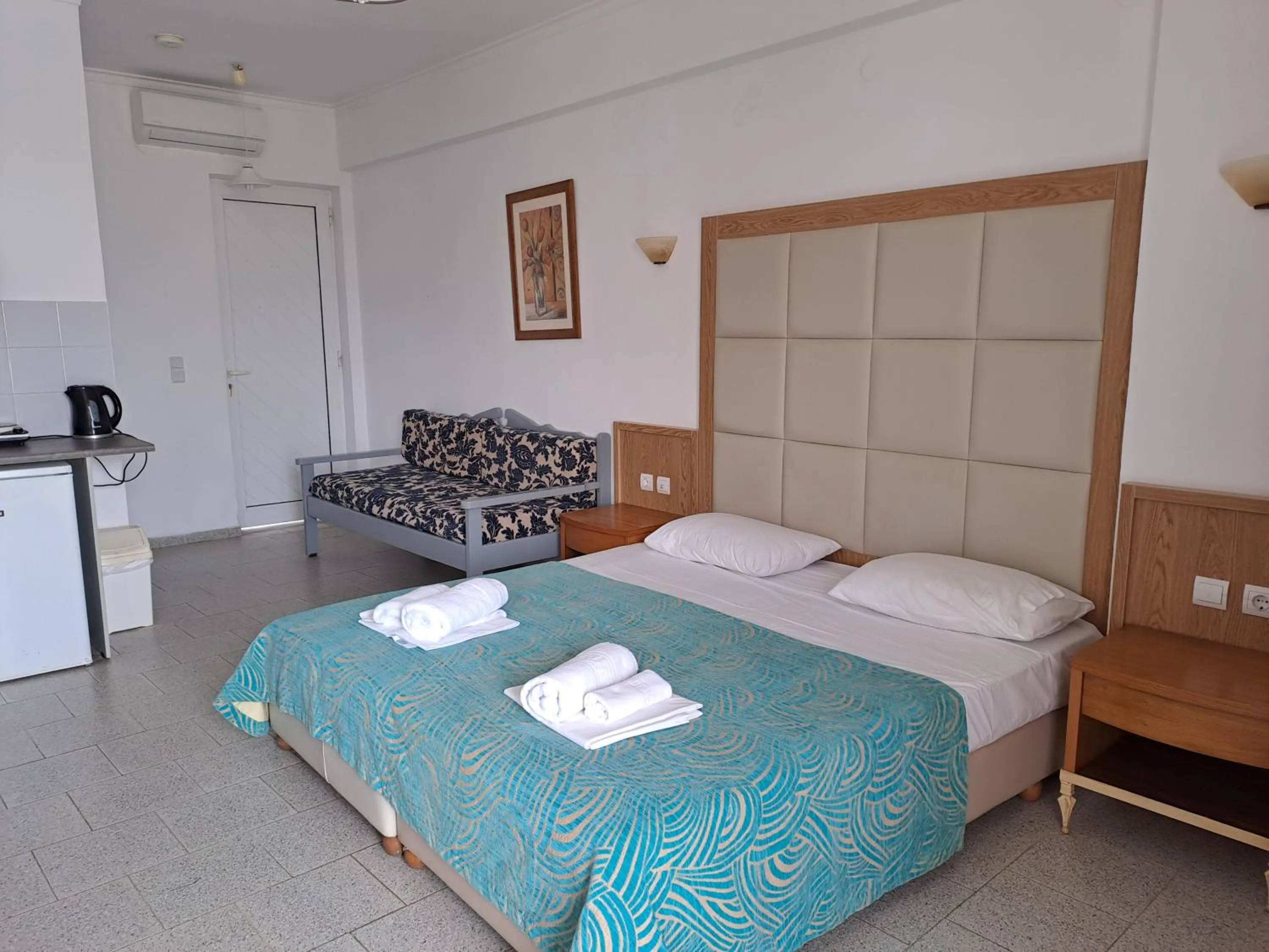 Bed in Haridimos Apartments