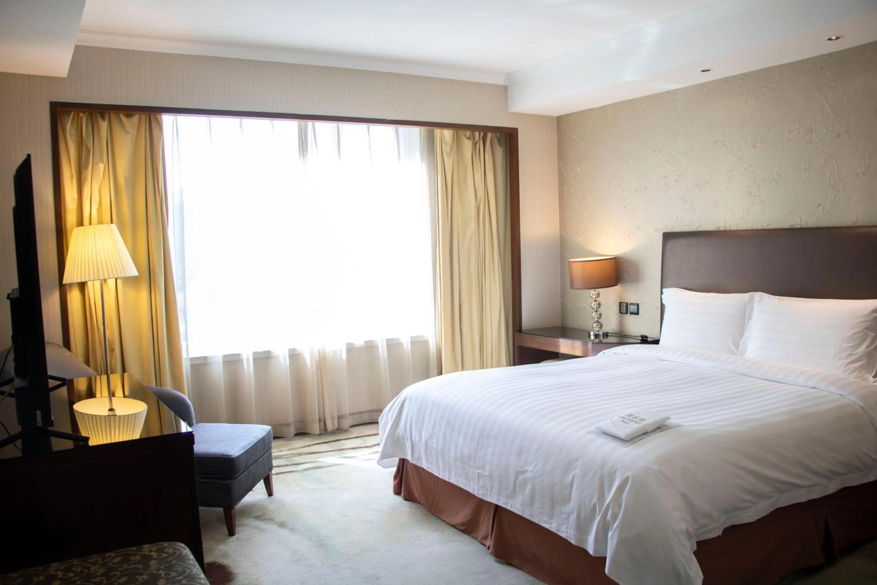 Bed in Grand Mercure Beijing Central