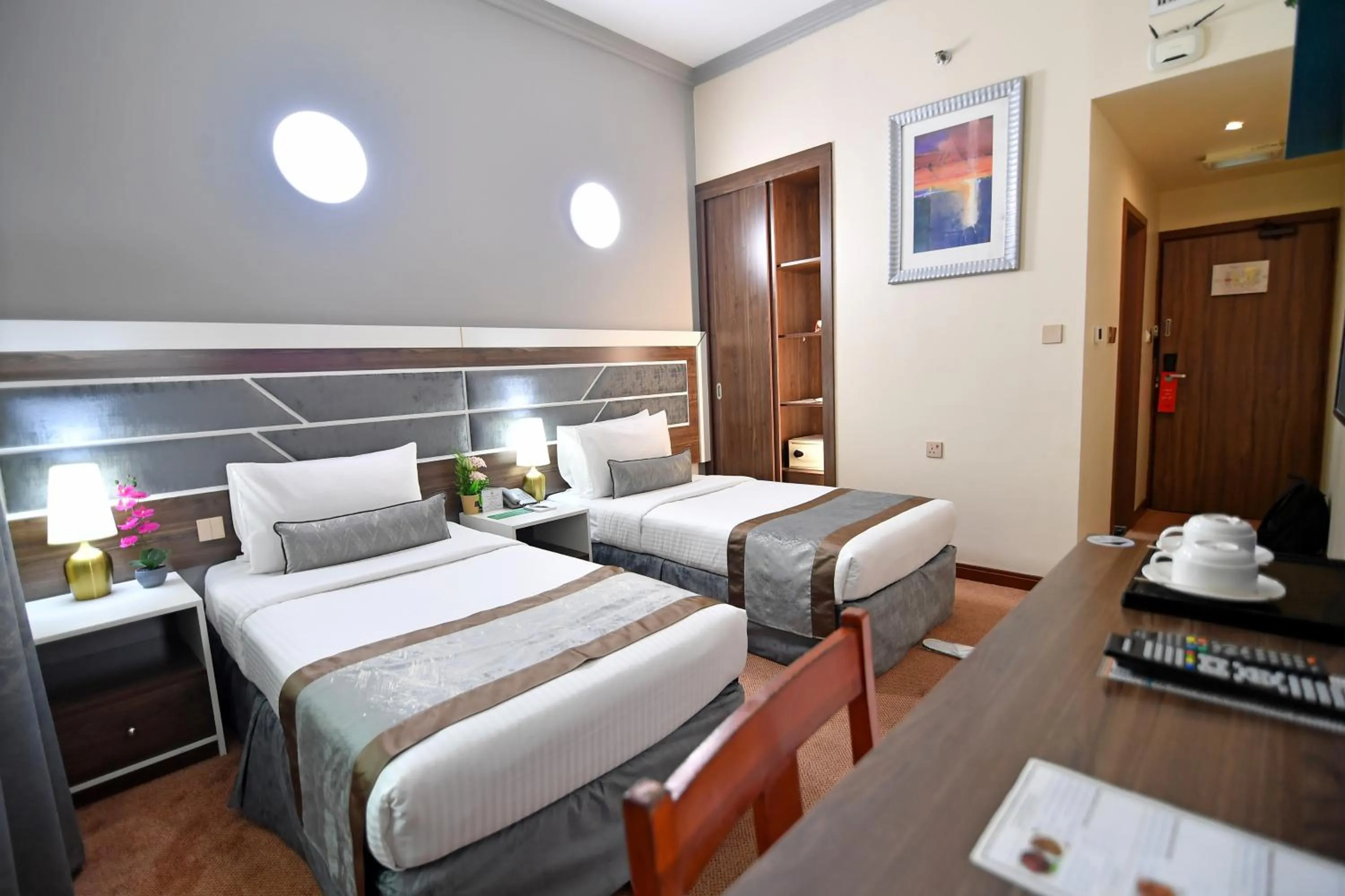 Bed in Nejoum Al Emarat