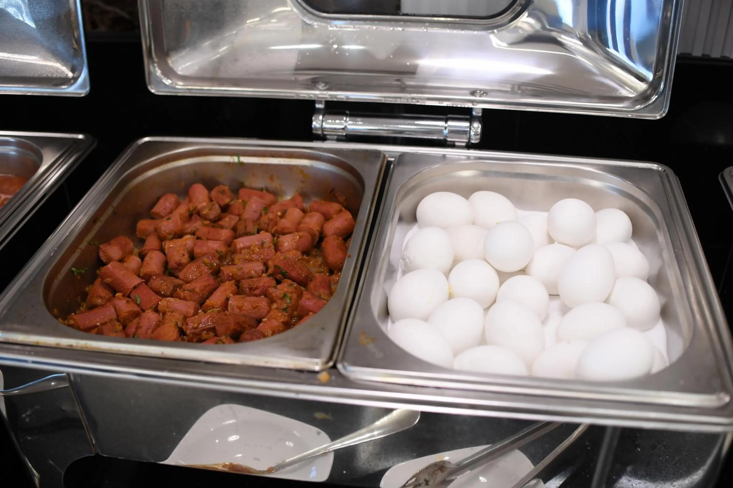 Breakfast in Nejoum Al Emarat