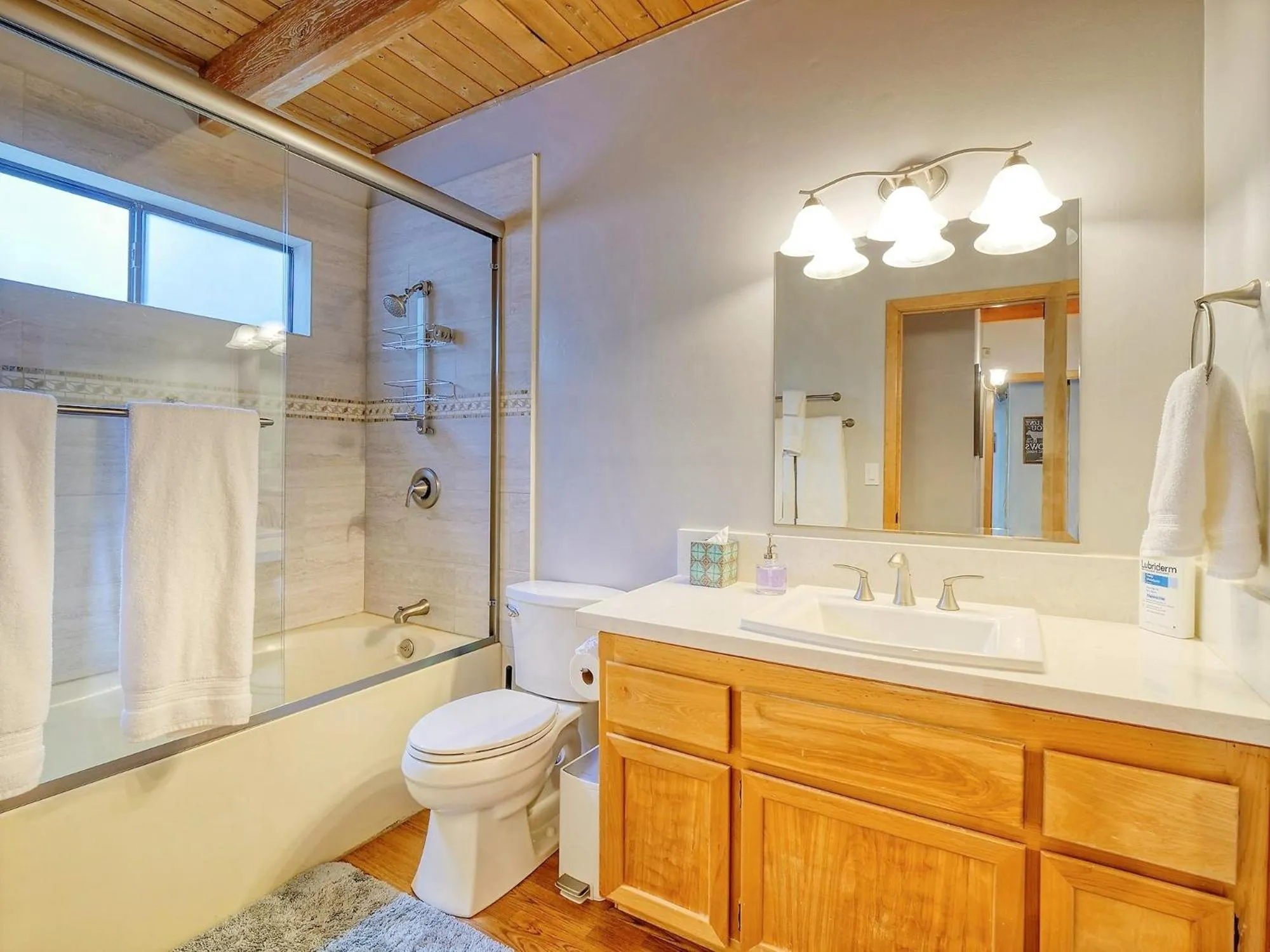 Bathroom in Kid's Paradise! Ball Pit 2 Lofts Lakeview 5 bd, 3ba