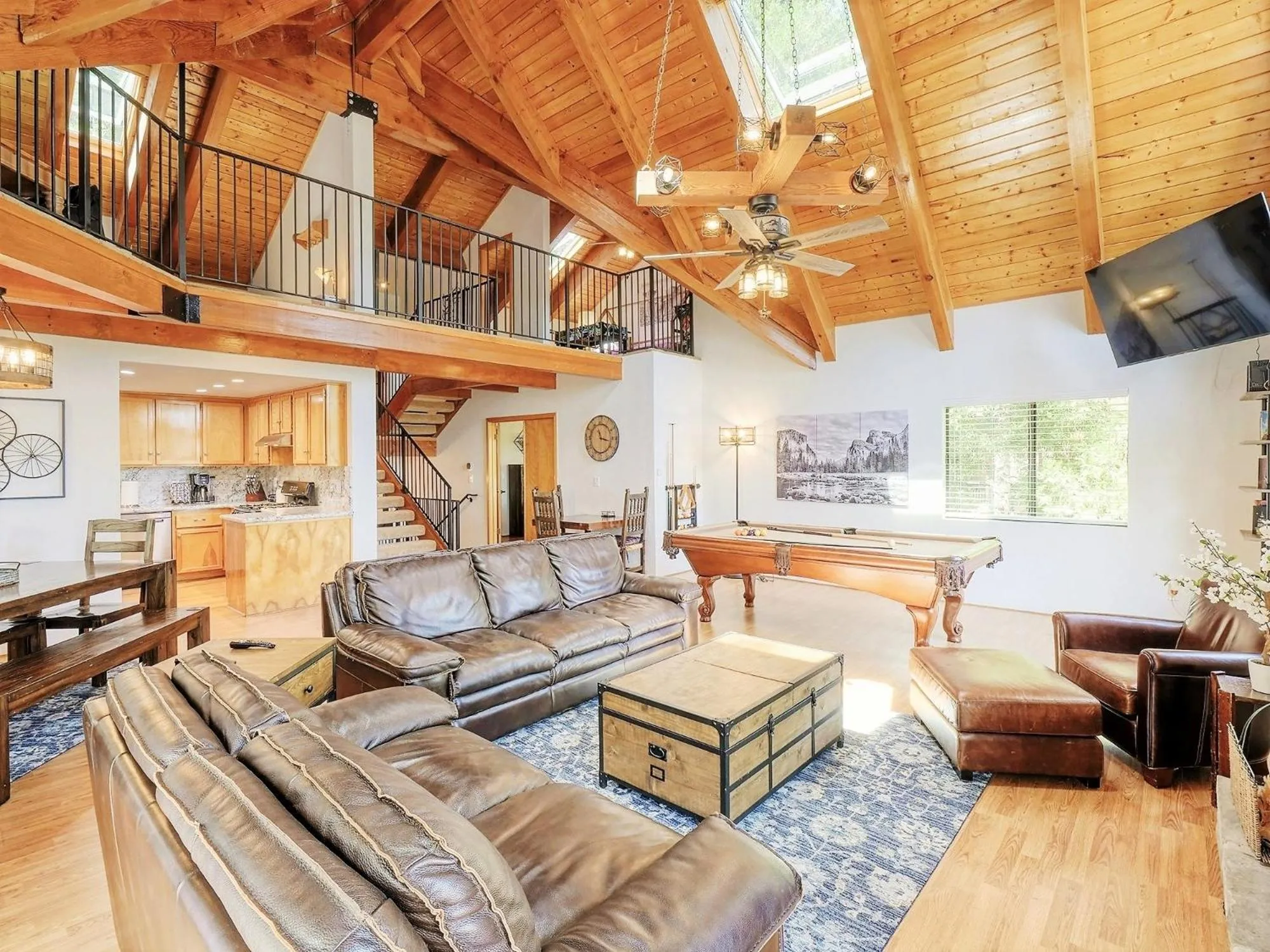 Communal lounge/ TV room in Kid's Paradise! Ball Pit 2 Lofts Lakeview 5 bd, 3ba