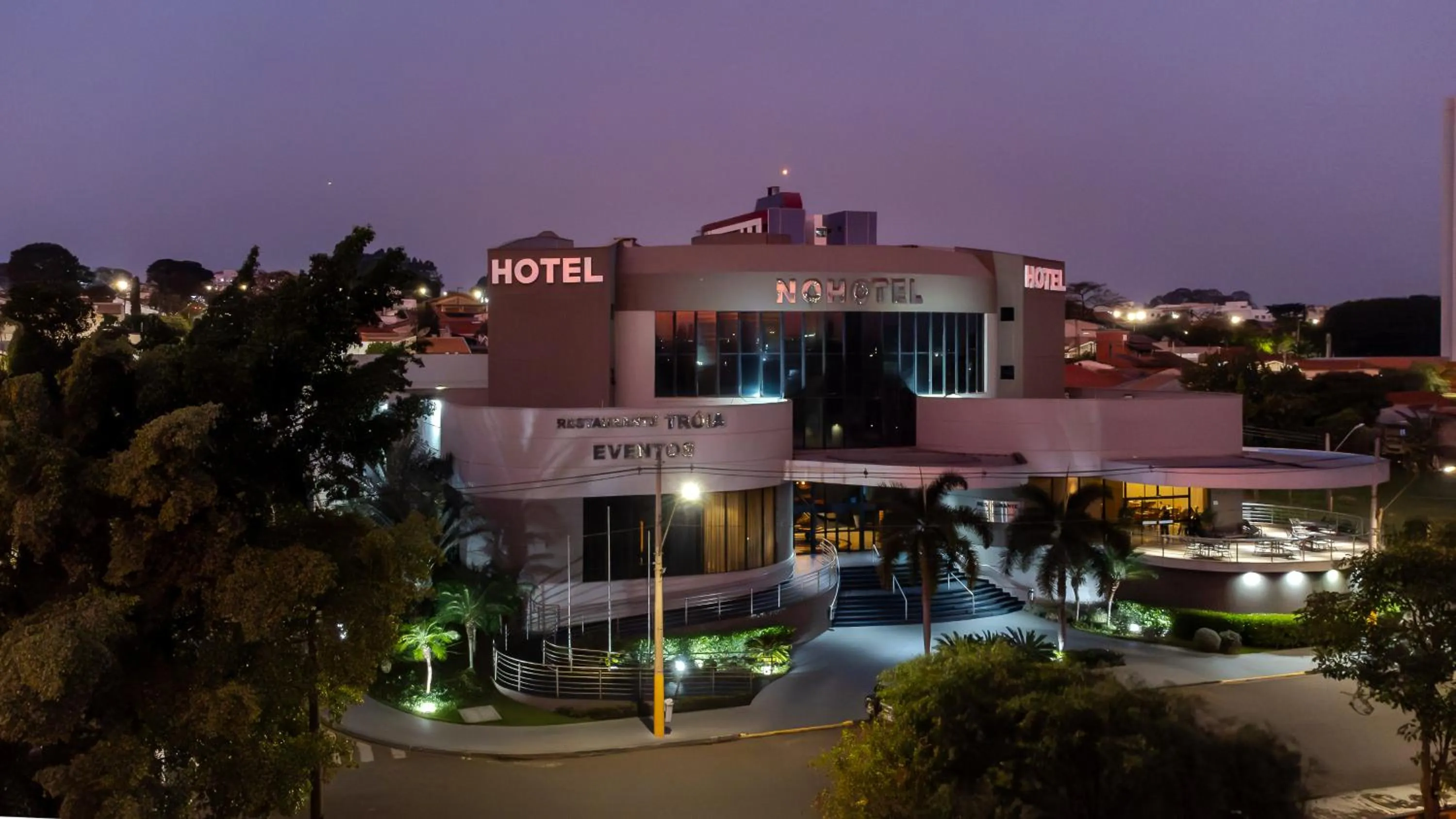 Property building in Nohotel Premium Americana