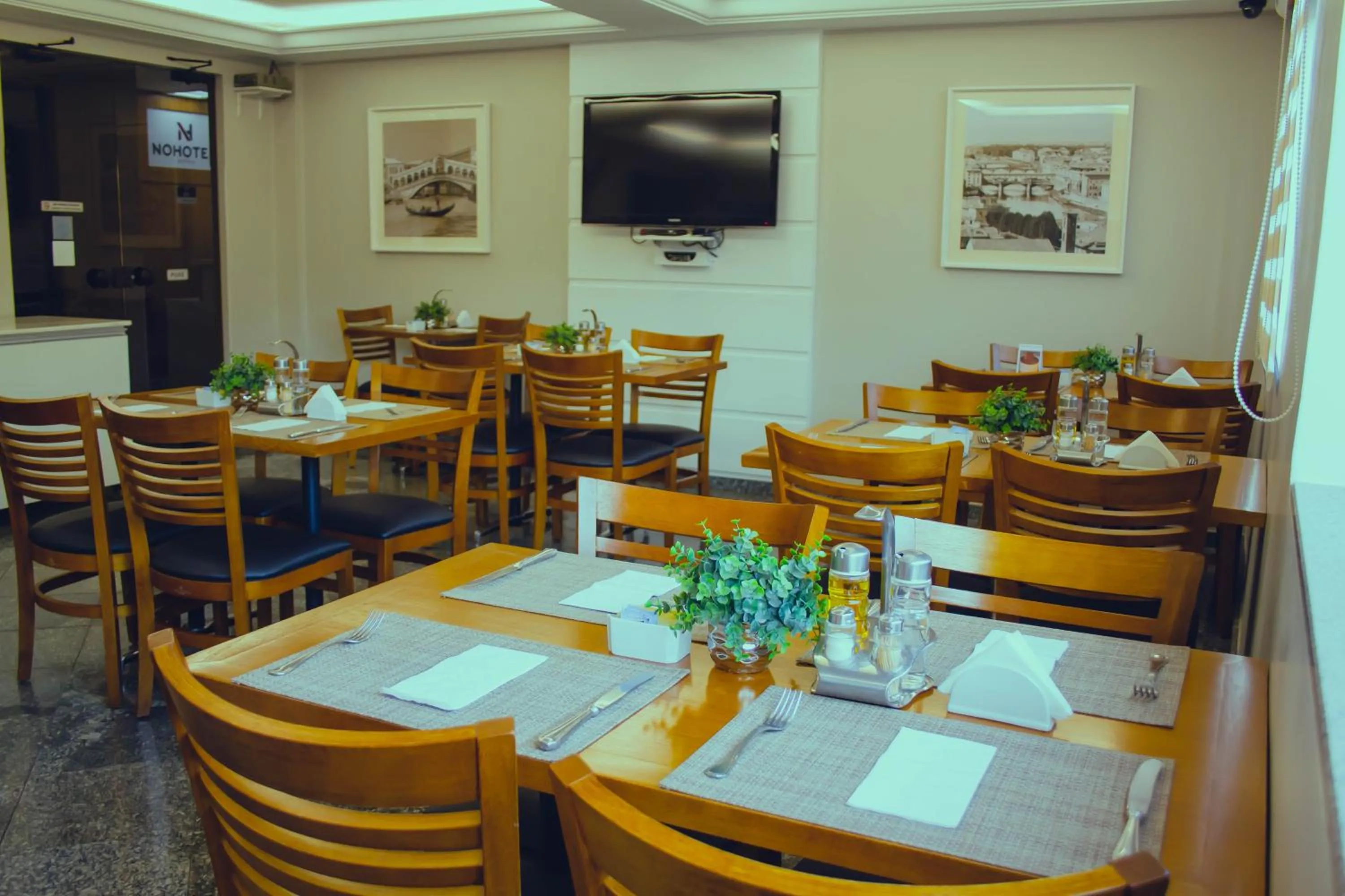 Restaurant/places to eat in Nohotel Nova Odessa