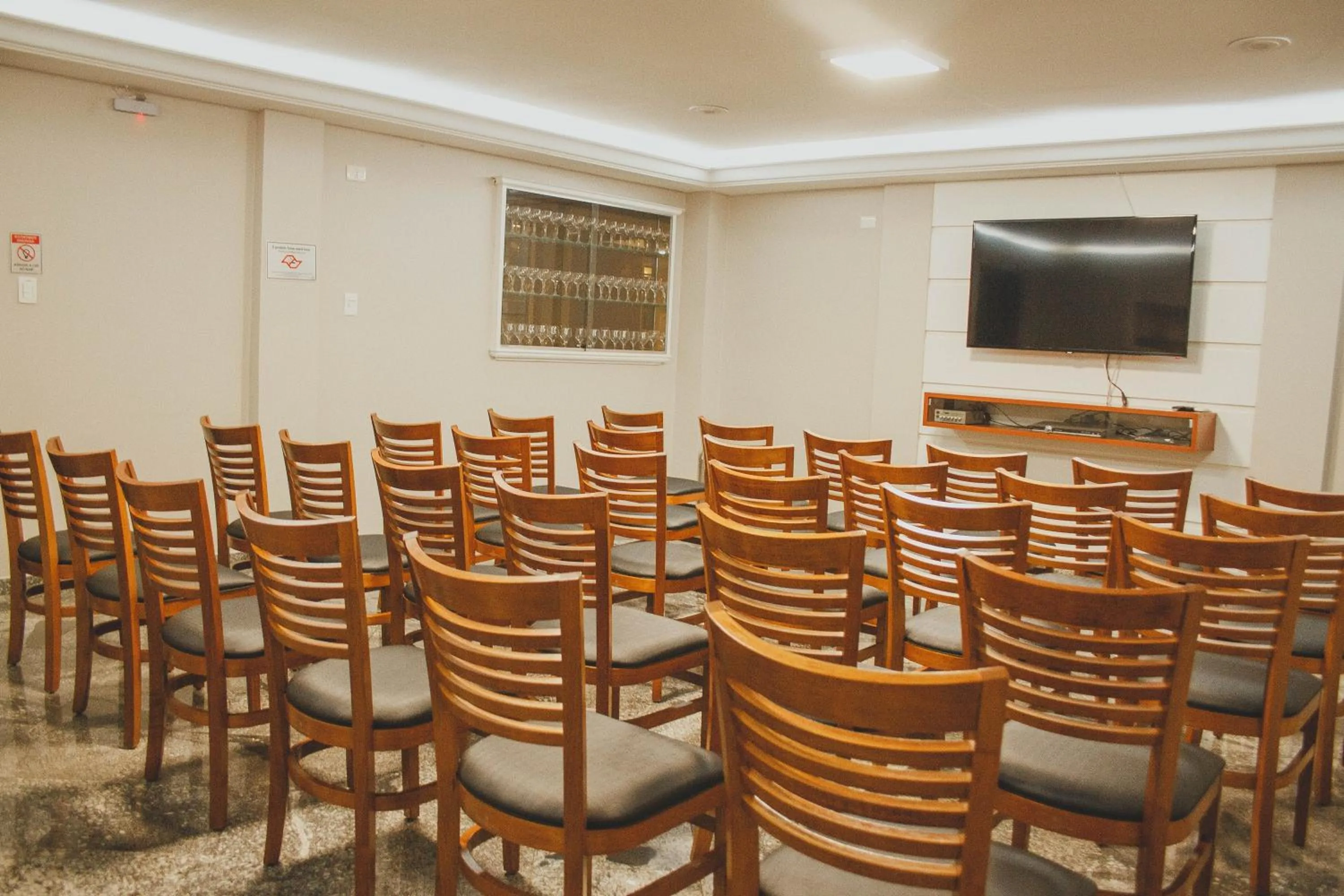 Business facilities in Nohotel Nova Odessa