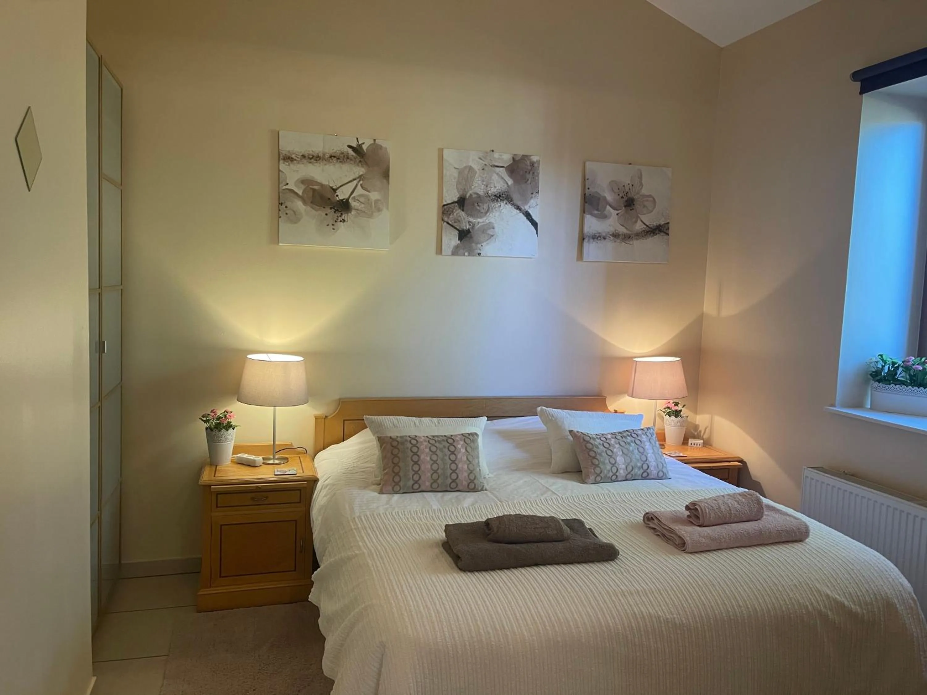 First Floor Apartment with Garden View in Gites du Caylar - Chambres et Appartments