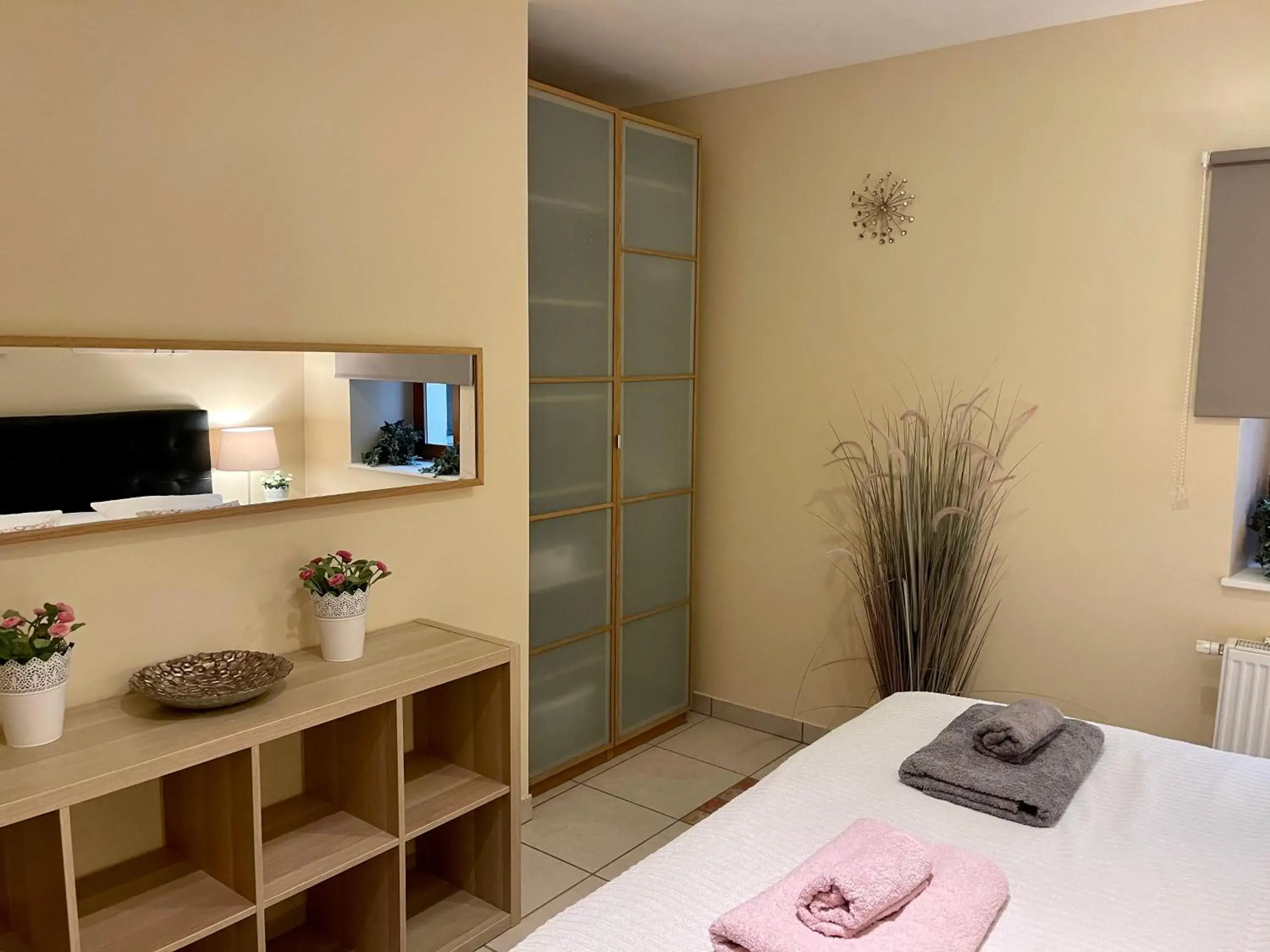 Ground Floor Apartment with Terrace in Gites du Caylar - Chambres et Appartments Ground Floor Apartment with Terrace in Gites du Caylar - Chambres et Appartments