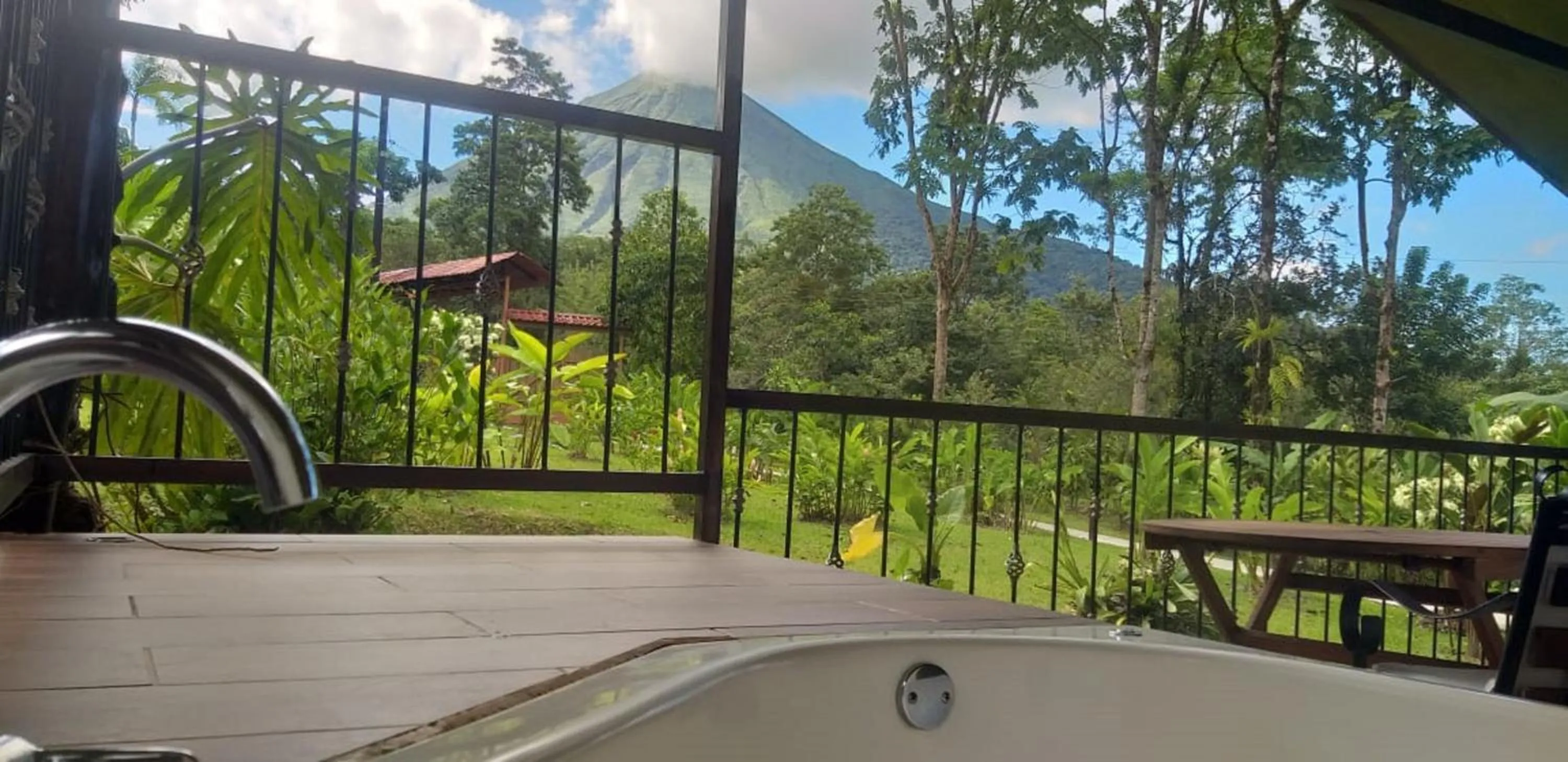 Spa and wellness centre/facilities in Tropical Suites & Villas