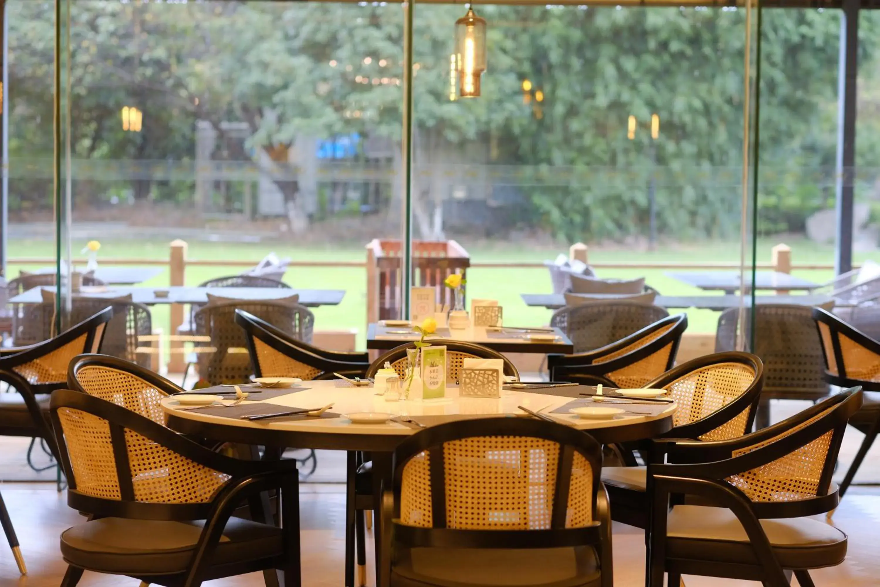 Restaurant/places to eat in Grand Metropark Hotel Hangzhou - 6 minutes walk to the West Lake Restaurant/places to eat in Grand Metropark Hotel Hangzhou - 6 minutes walk to the West Lake