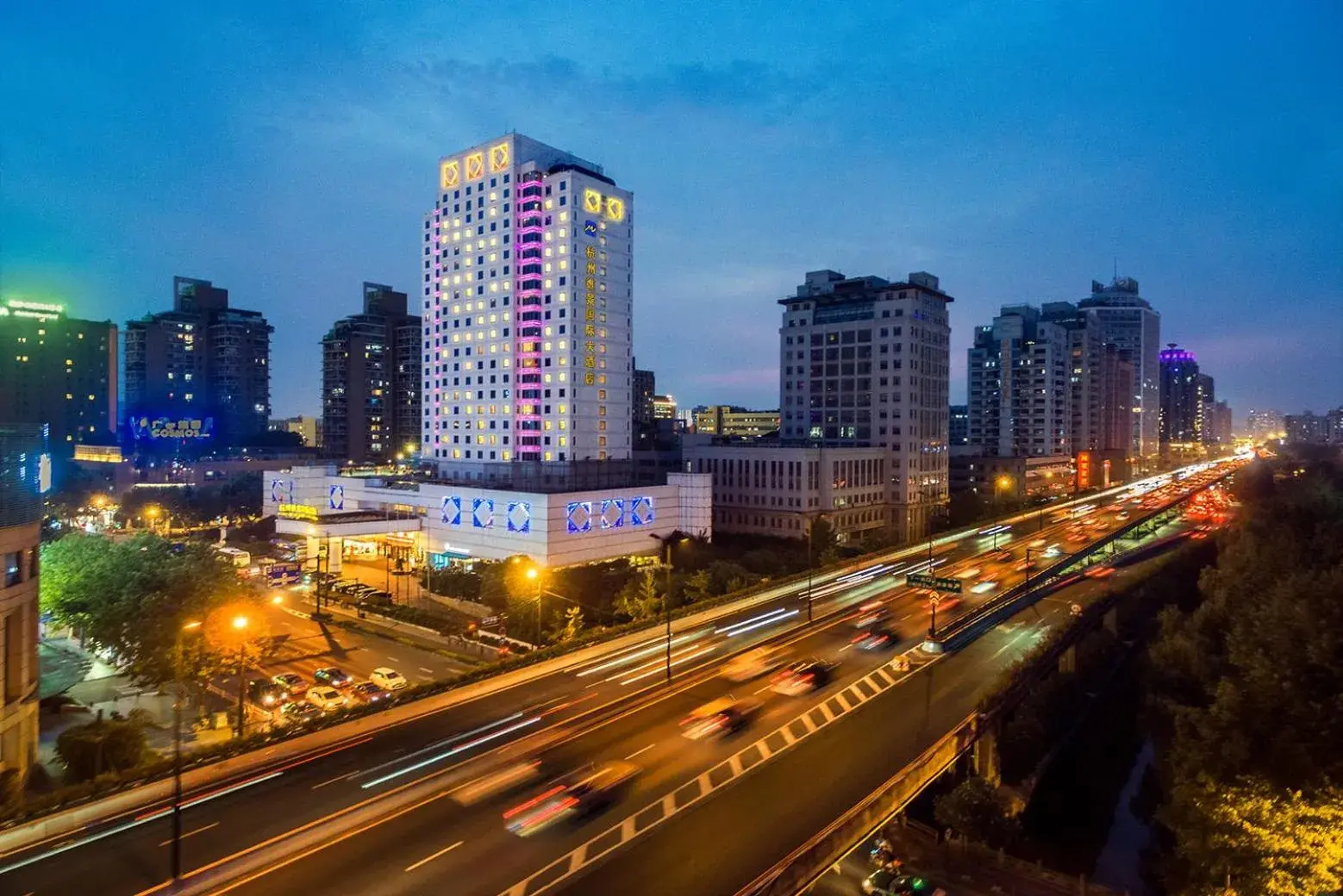 Property building in Grand Metropark Hotel Hangzhou - 6 minutes walk to the West Lake Property building in Grand Metropark Hotel Hangzhou - 6 minutes walk to the West Lake