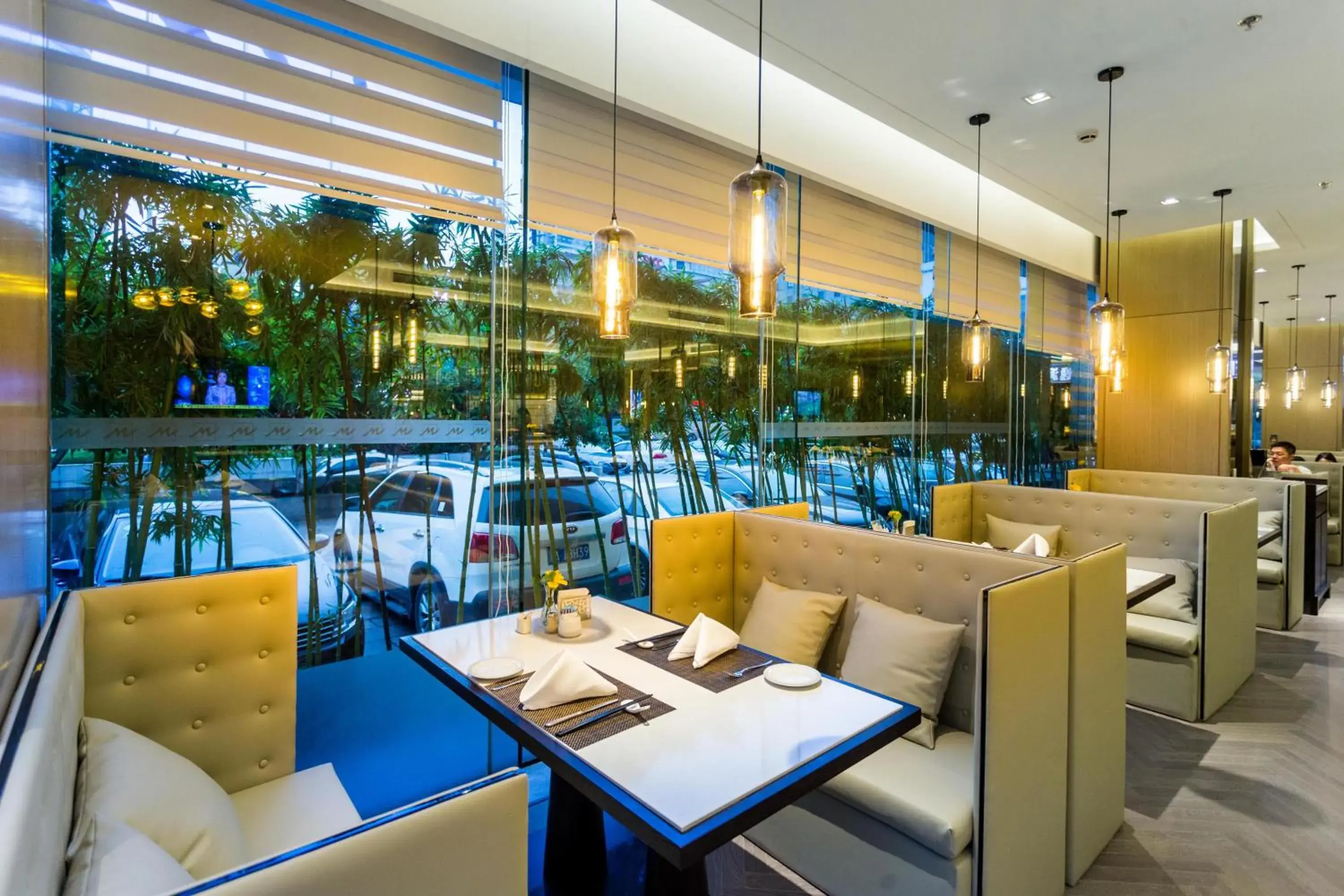 Restaurant/places to eat in Grand Metropark Hotel Hangzhou - 6 minutes walk to the West Lake Restaurant/places to eat in Grand Metropark Hotel Hangzhou - 6 minutes walk to the West Lake