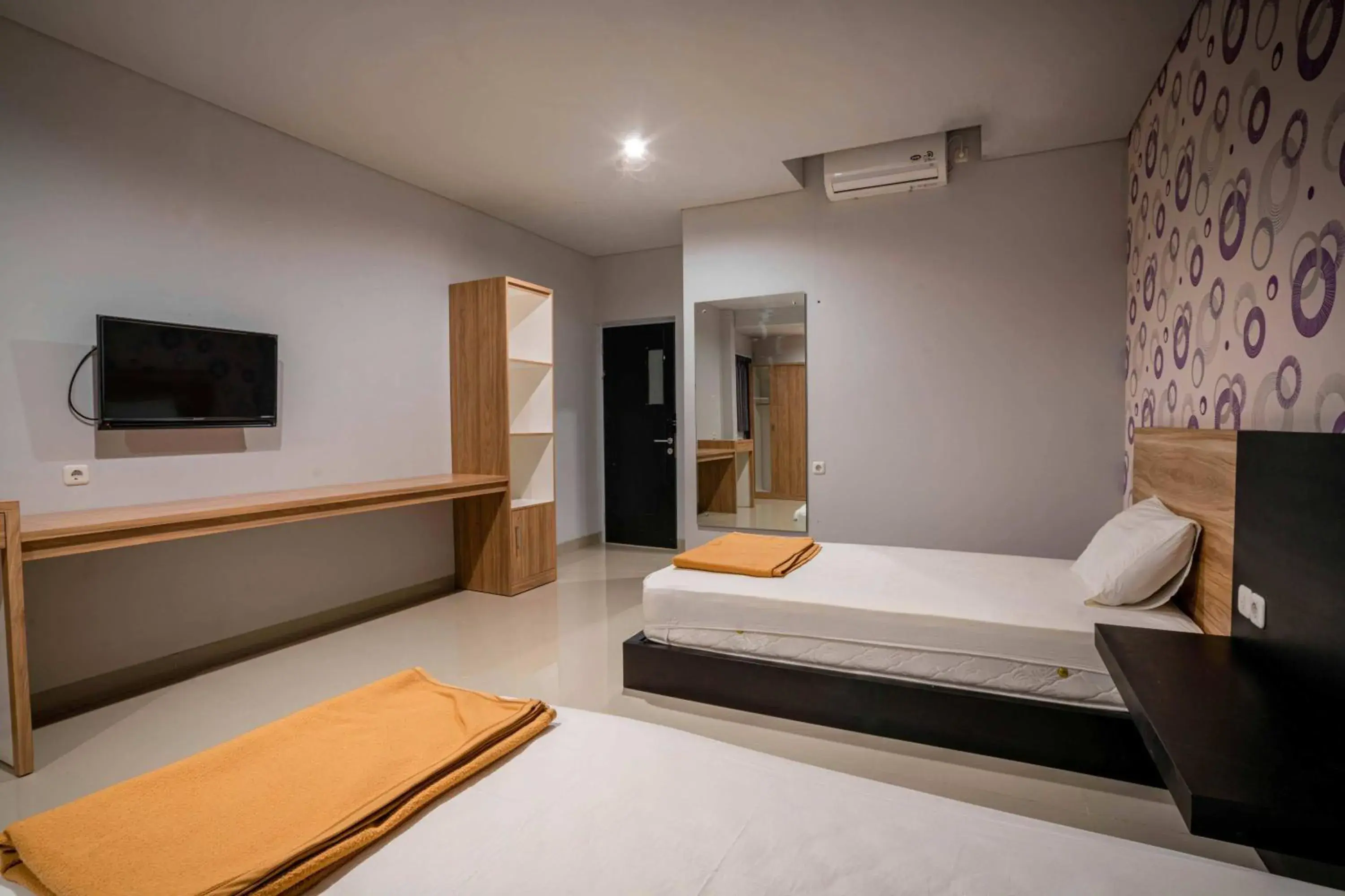 Large Twin Room in Lushy Hostel Canggu Large Twin Room in Lushy Hostel Canggu