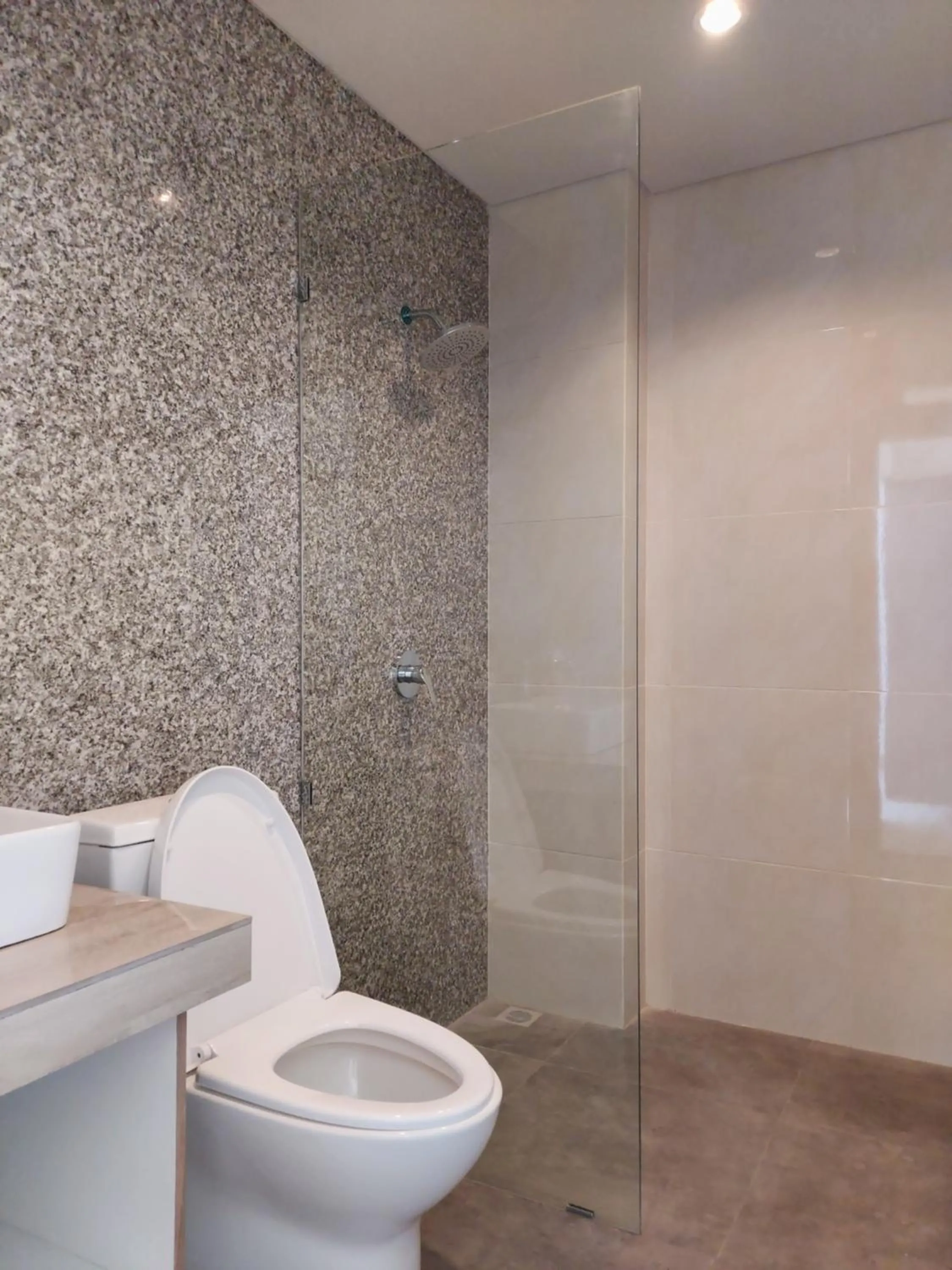 Bathroom in Lushy Hostel Canggu