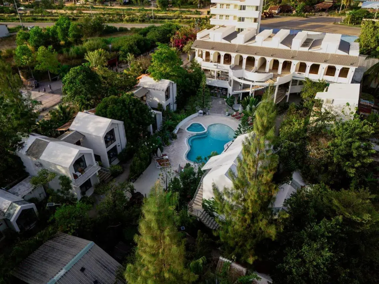 Property building in Montagne Residence Property building in Montagne Residence