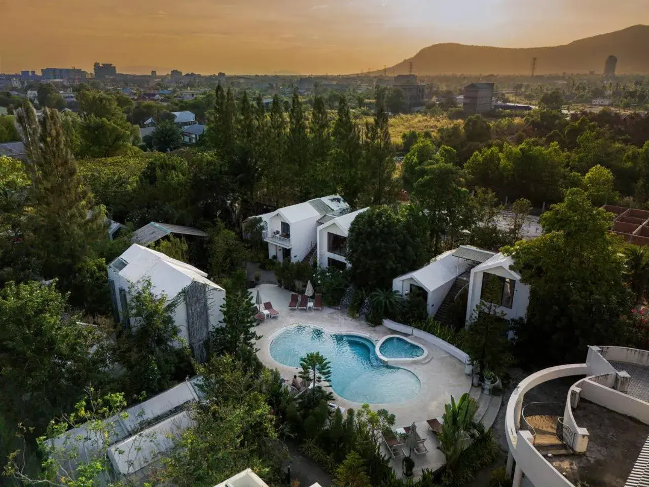 Property building in Montagne Residence Property building in Montagne Residence