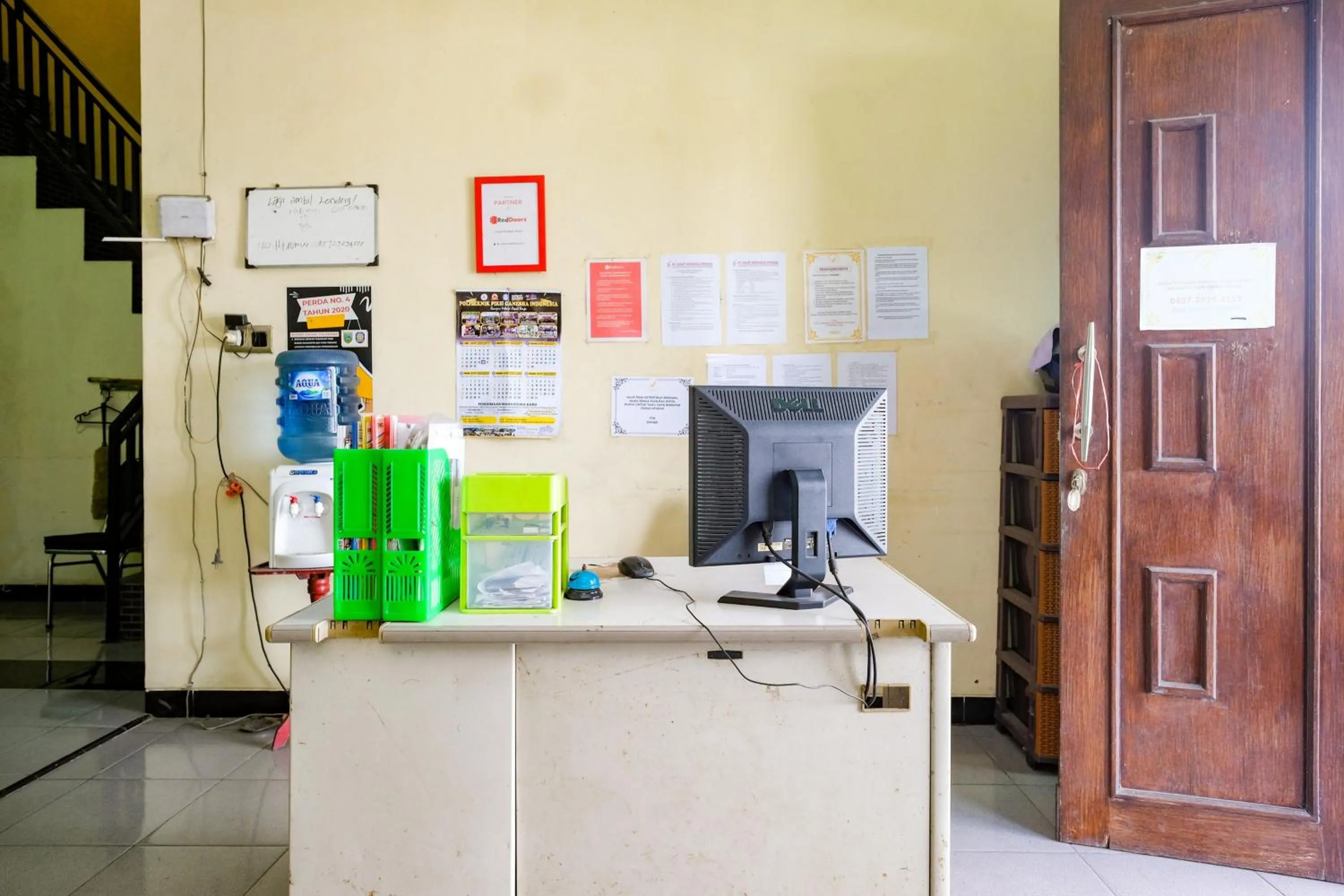 Lobby or reception in RedDoorz near RSUD Kebumen 2