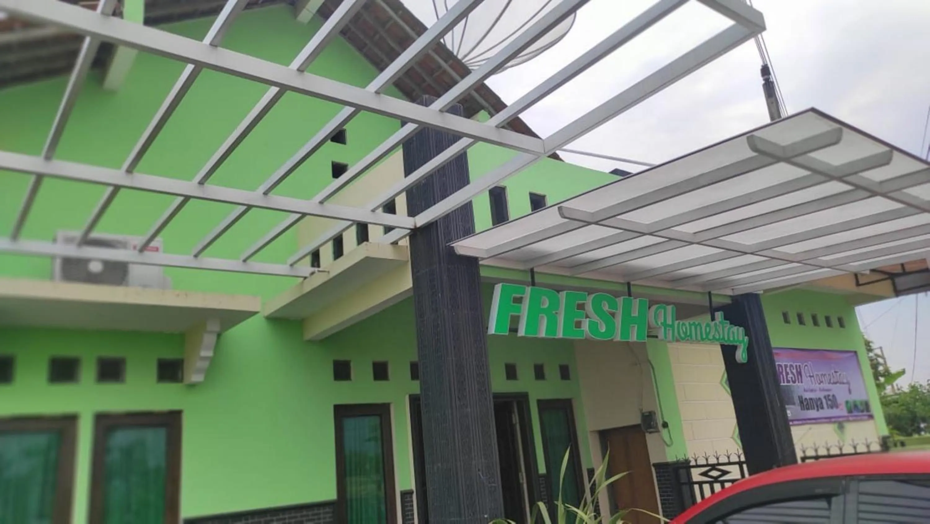 Facade/entrance in RedDoorz near RSUD Kebumen 2