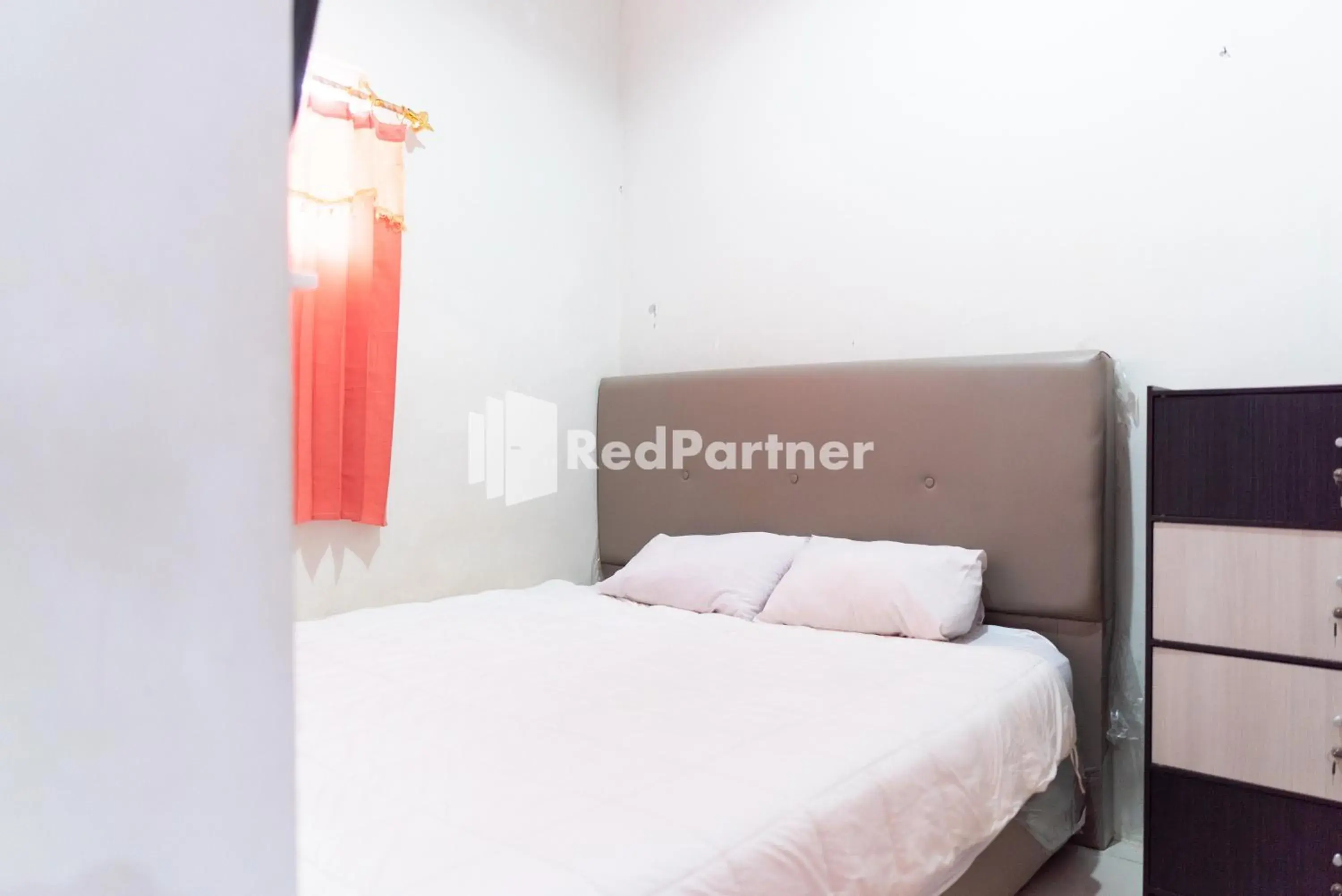 Standard Double Room - single occupancy in Wisma Narada 2 Lampung Mitra RedDoorz Standard Double Room - single occupancy in Wisma Narada 2 Lampung Mitra RedDoorz