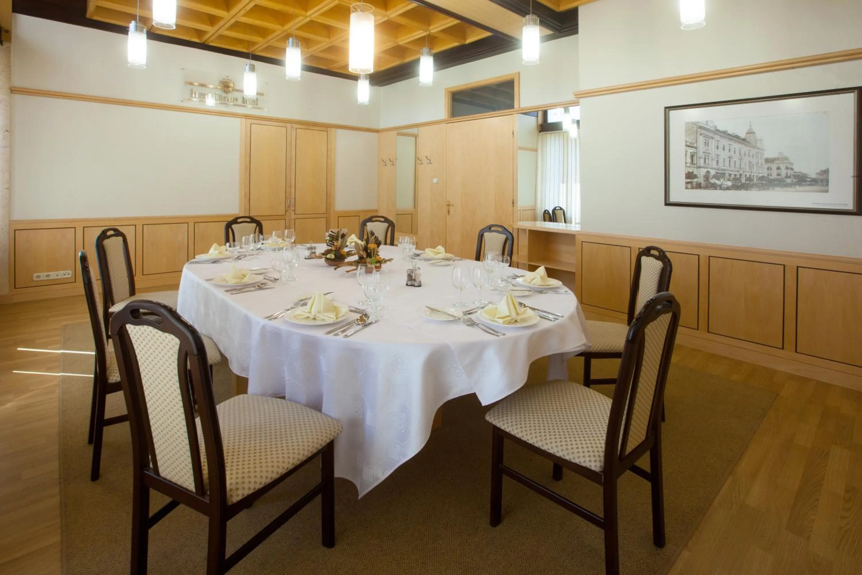 Banquet/Function facilities in Arany Bárány Hotel