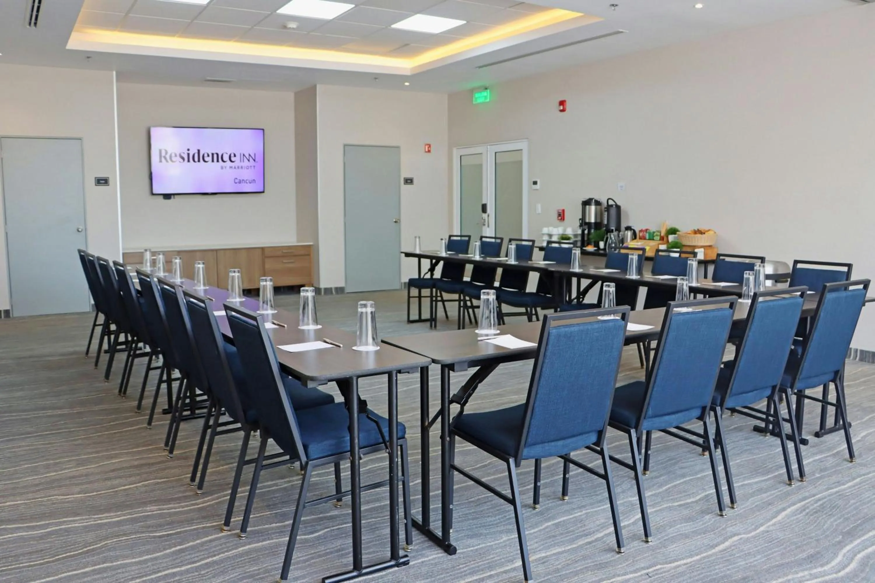 Meeting/conference room in Residence Inn by Marriott Cancun Hotel Zone