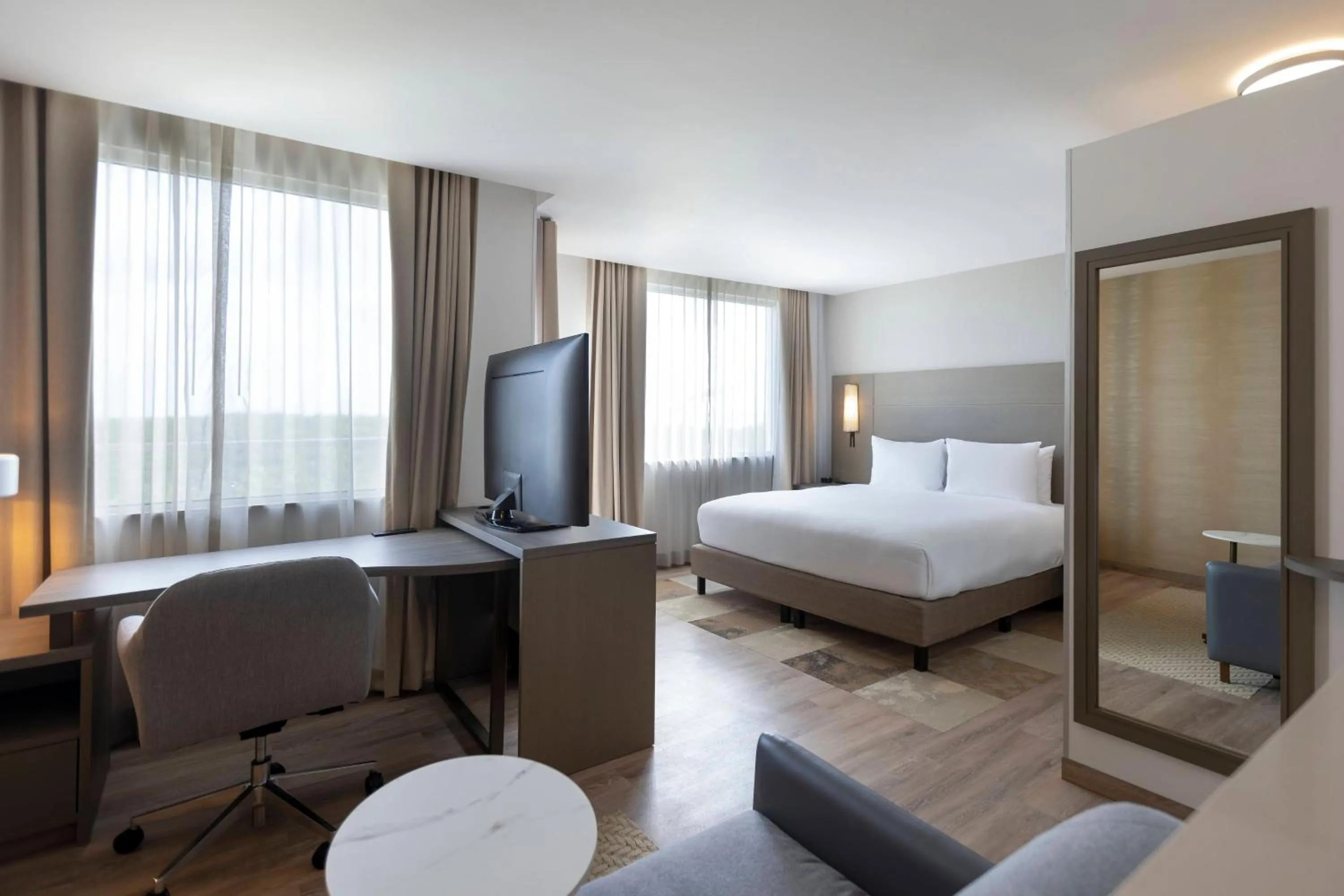 Photo of the whole room, Bed in Residence Inn by Marriott Cancun Hotel Zone