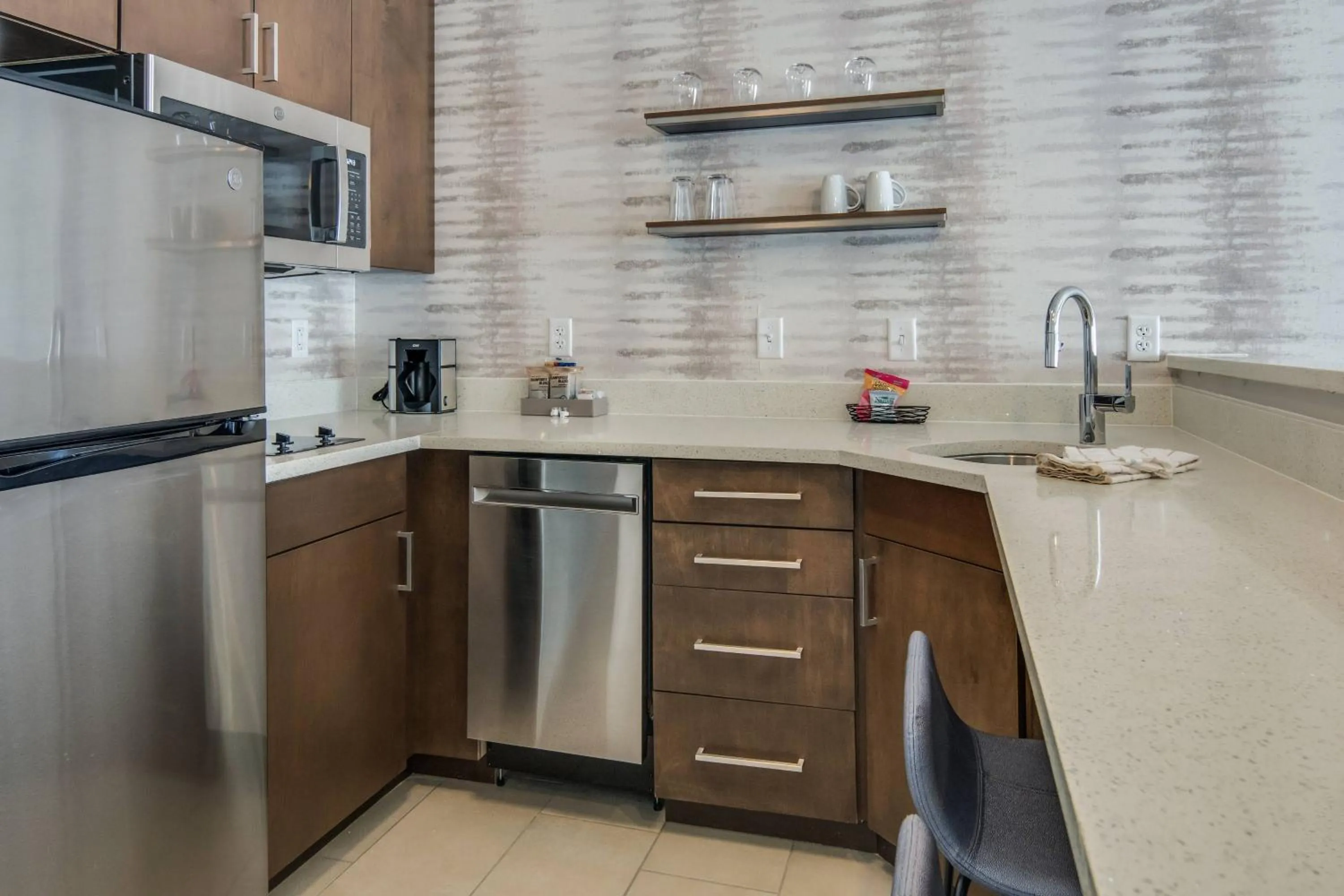 Kitchen or kitchenette in Residence Inn by Marriott Dallas DFW Airport West/Bedford